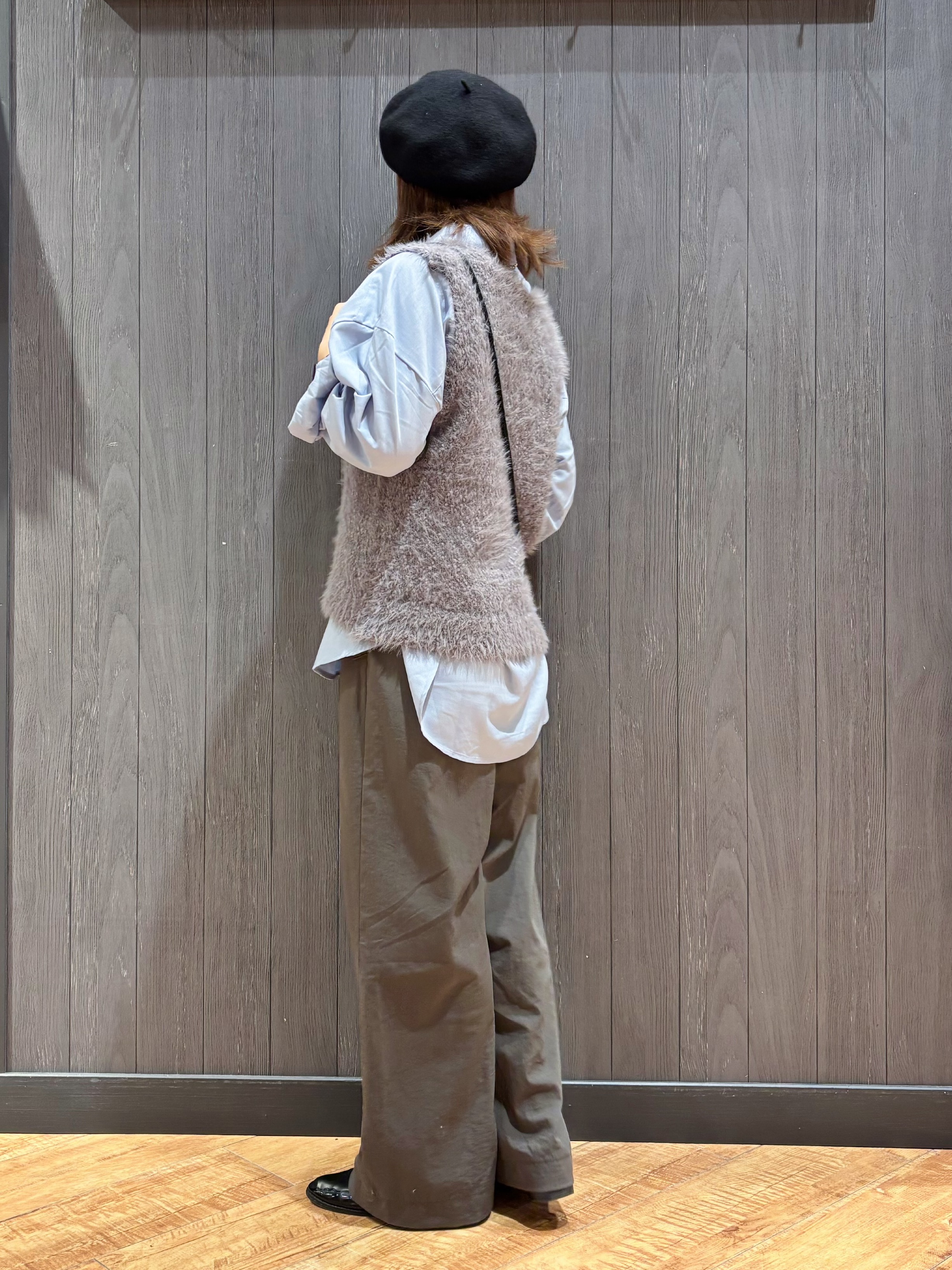 meiさんの「SHOO･LA･RUE｜【洗濯後しわになりにくい/S-LL】選べる6パターン 羽織としても活躍する ベーシックシャツ」を使ったコーディネート