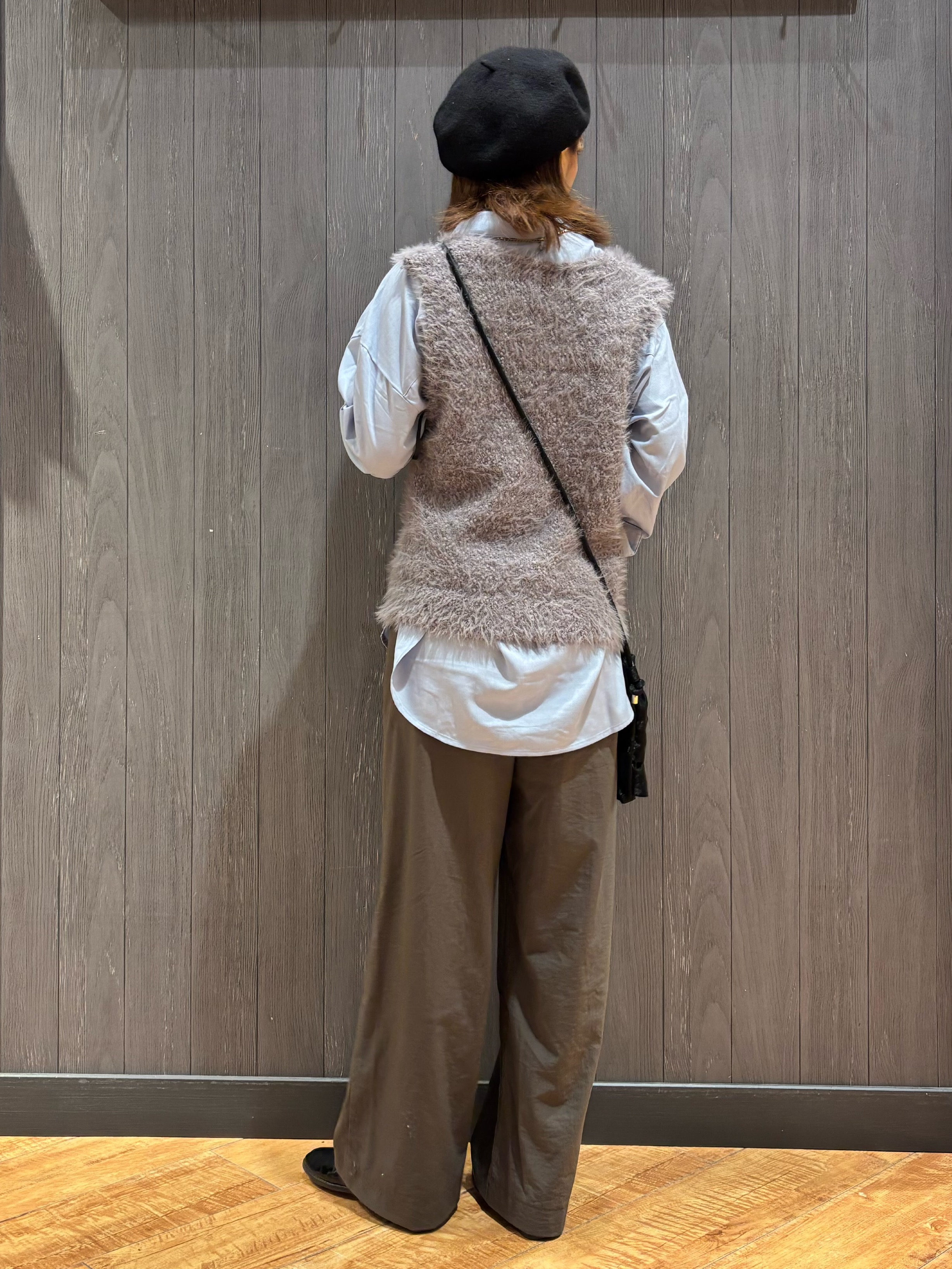 meiさんの「SHOO･LA･RUE｜【洗濯後しわになりにくい/S-LL】選べる6パターン 羽織としても活躍する ベーシックシャツ」を使ったコーディネート