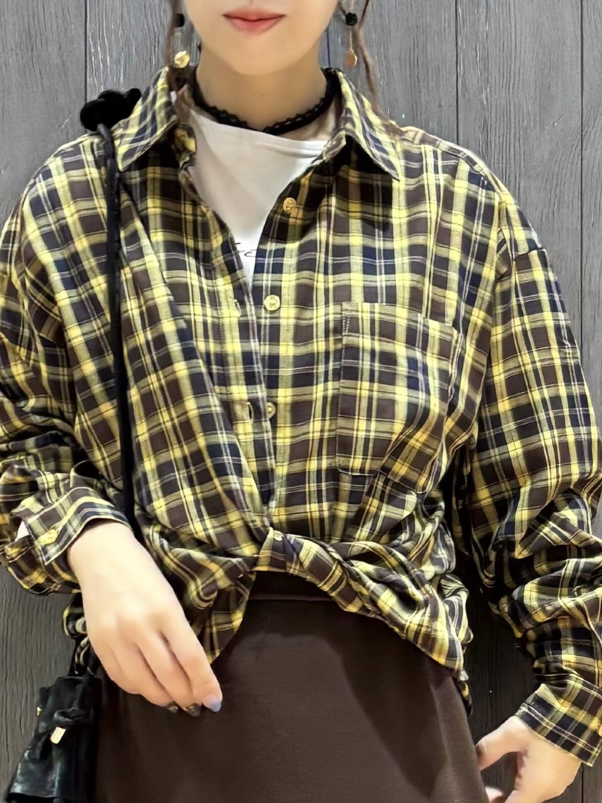 meiさんの「SHOO･LA･RUE｜【洗濯後しわになりにくい/S-LL】選べる6パターン 羽織としても活躍する ベーシックシャツ」を使ったコーディネート
