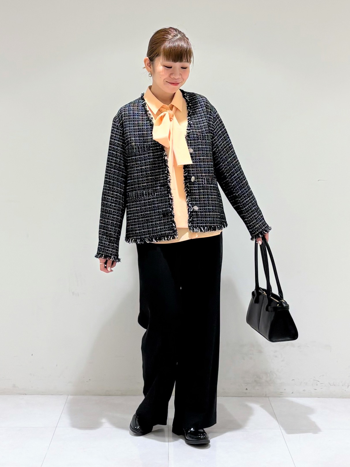 tsuyuさんの「INDIVI｜【収納力◎／トレンド】スクエアトートバッグ」を使ったコーディネート