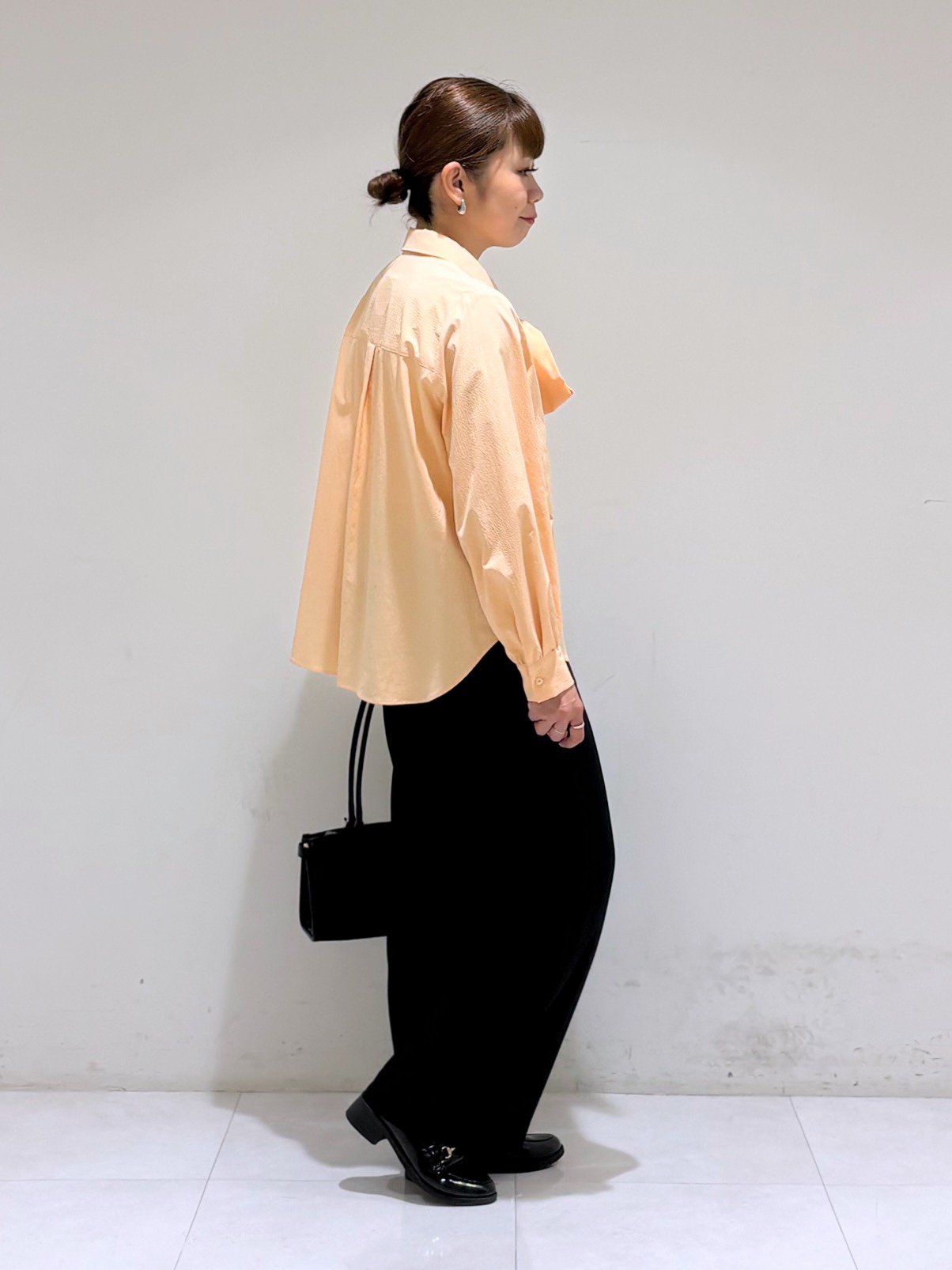 tsuyuさんの「INDIVI｜【収納力◎／トレンド】スクエアトートバッグ」を使ったコーディネート