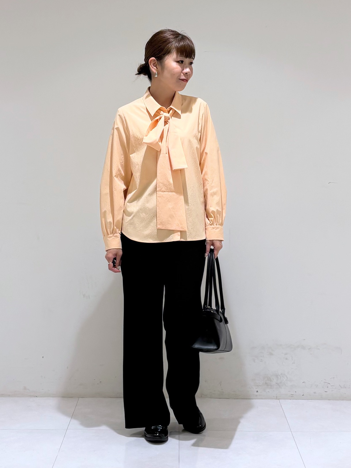 tsuyuさんの「INDIVI｜【収納力◎／トレンド】スクエアトートバッグ」を使ったコーディネート