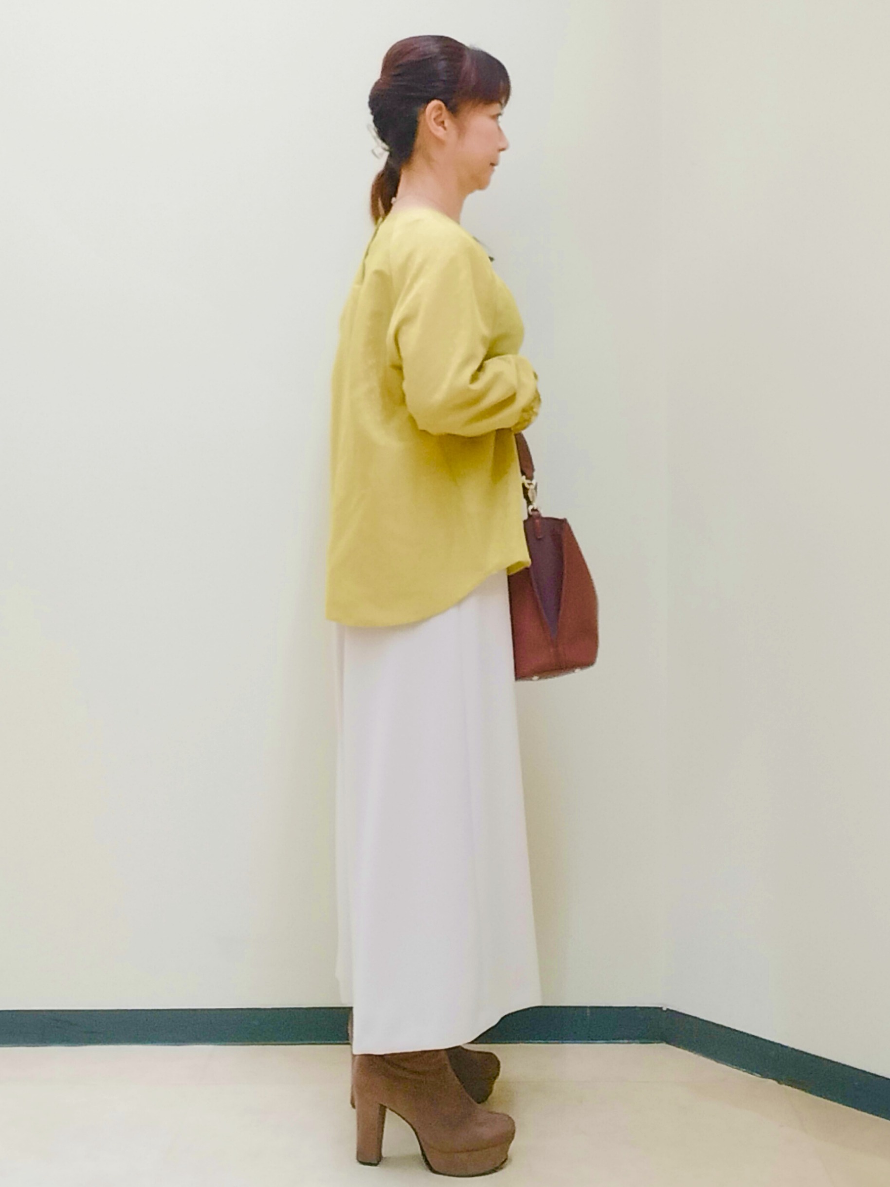 花さんの「Reflect｜タックデザイン ラグランスリーブブラウス」を使ったコーディネート