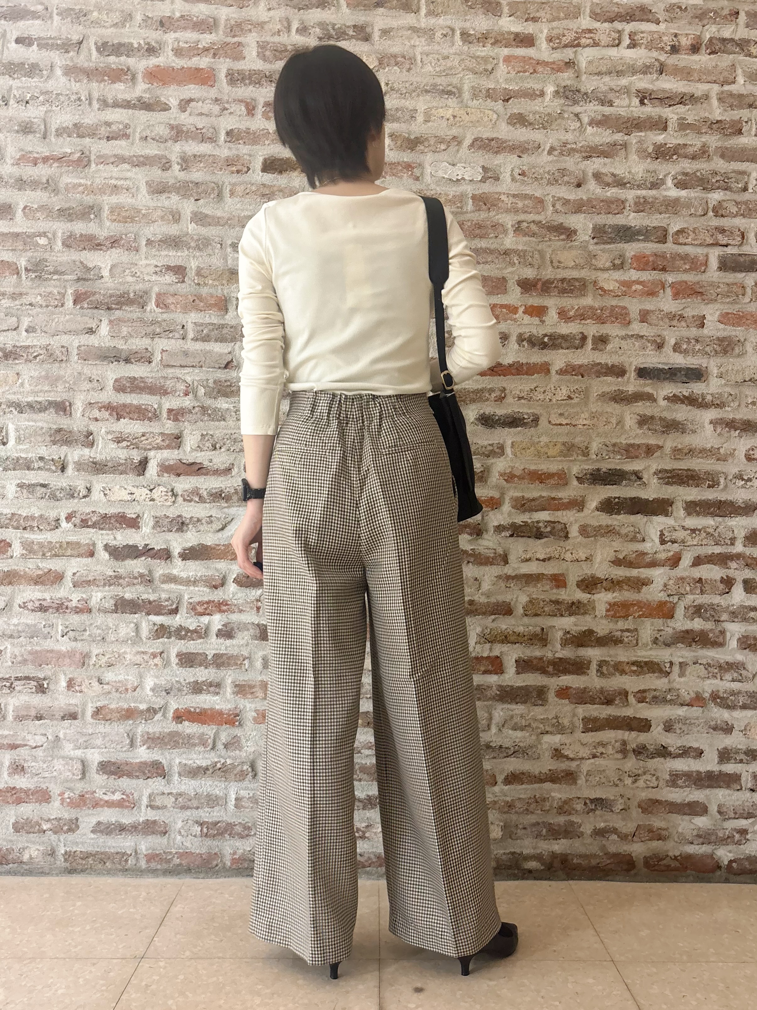 しばさんの「THE SHOP TK｜ドレープネック リブカットソー」を使ったコーディネート