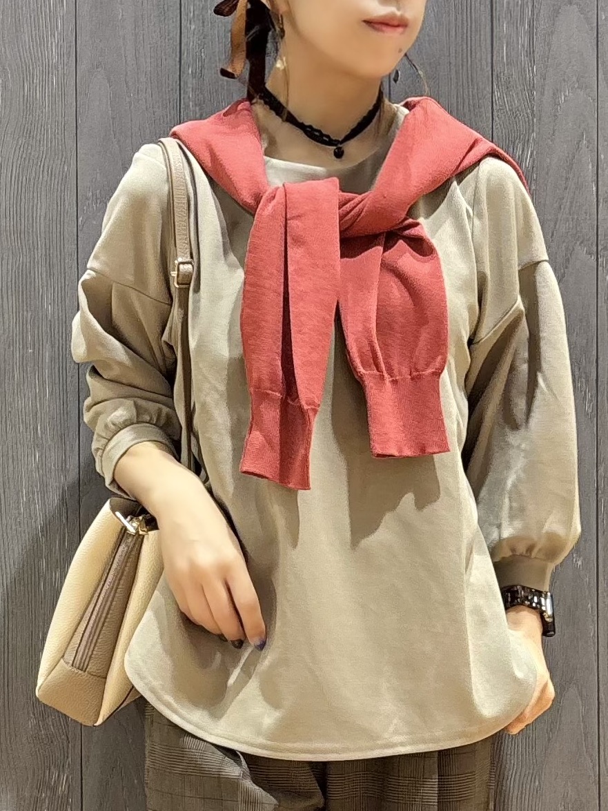 meiさんの「SHOO･LA･RUE｜【洗濯機可/S-LL】マルチボタンが品よく映えるカーディガン」を使ったコーディネート