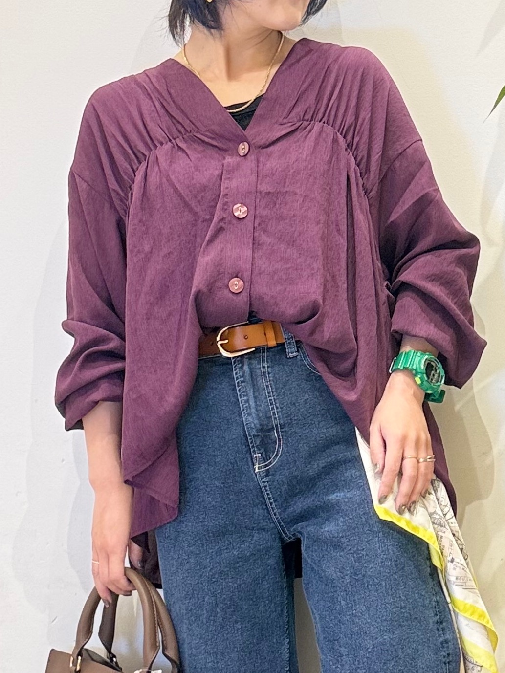 misakiさんの「SHOO･LA･RUE｜【S-LL/洗濯機可】着痩せシルエット シャーリングシャツカーディガン」を使ったコーディネート