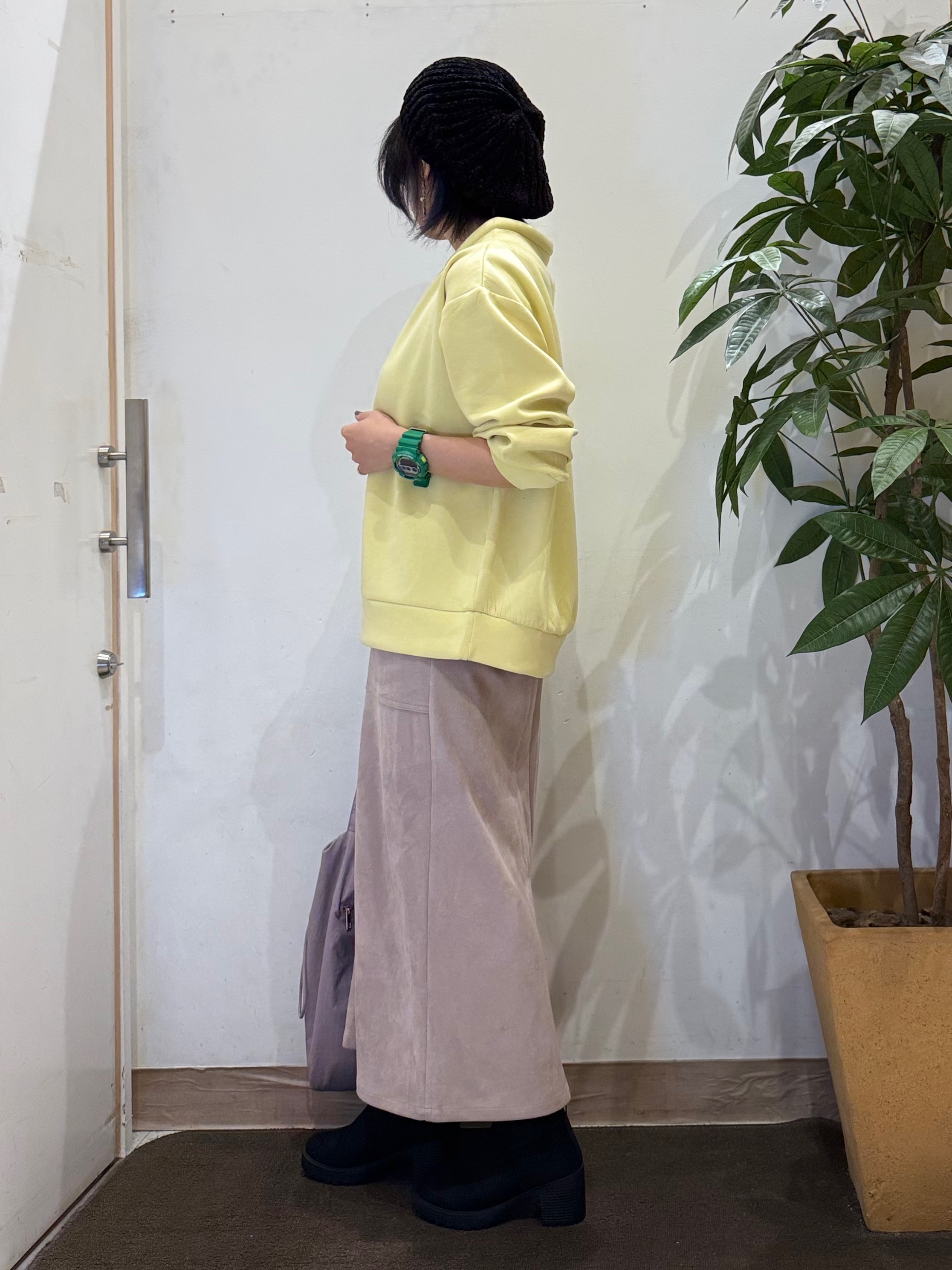 misakiさんの「SHOO･LA･RUE｜【S-LL/体型カバー】もちさらなめらかタッチ 抜き襟風トップス」を使ったコーディネート