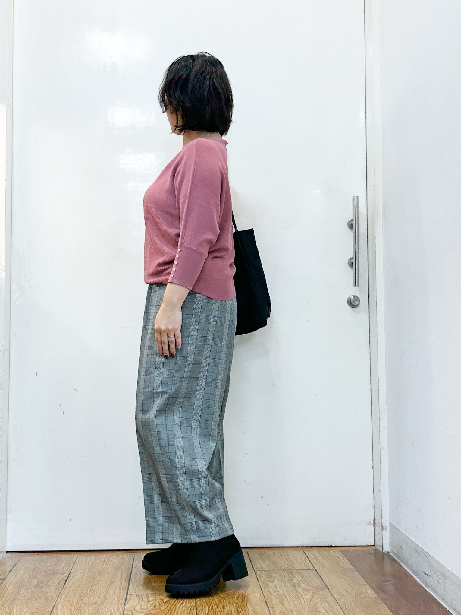 haruさんの「SHOO･LA･RUE｜【毛玉になりにくい】パール調ボタンが女性らしさをプラス ガーター切替 7分袖ドルマンニット」を使ったコーディネート