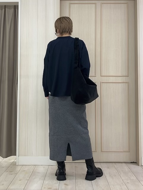 Turnerさんの「SHOO･LA･RUE｜【洗濯後しわになりにくい/S-LL】キーネック金ボタンポケットシャツ」を使ったコーディネート