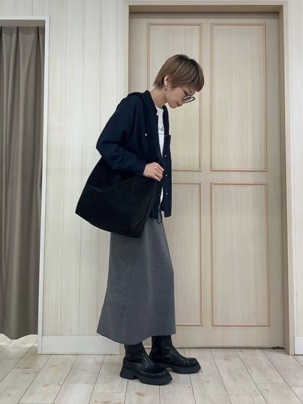 Turnerさんの「SHOO･LA･RUE｜【洗濯後しわになりにくい/S-LL】キーネック金ボタンポケットシャツ」を使ったコーディネート