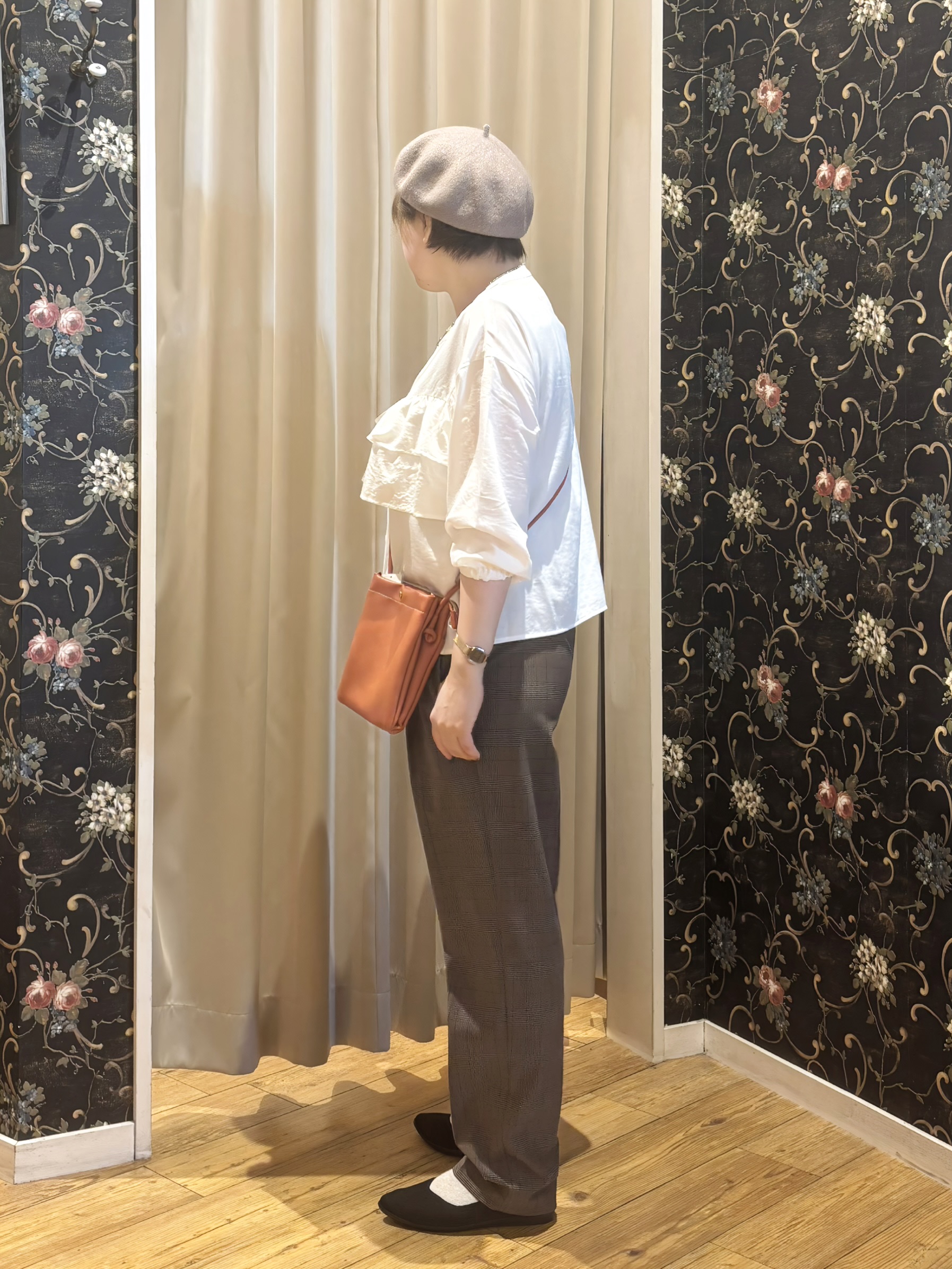 たみさんの「SHOO･LA･RUE｜【S-LL/洗濯機可】1枚で華やか ティアードフリルブラウス」を使ったコーディネート
