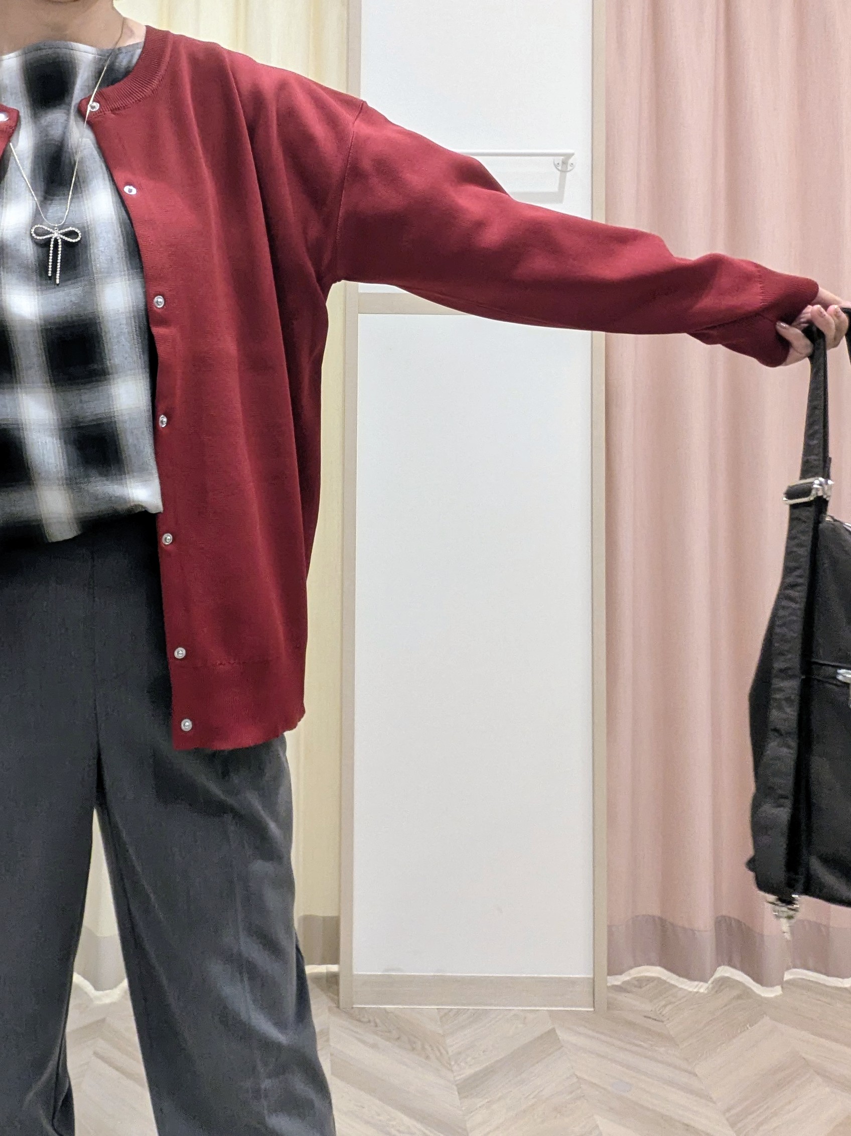 miyuさんの「SHOO･LA･RUE｜【セットアップ可/洗濯機可】軽やかに羽織れる スポンディッシュ ニットカーディガン」を使ったコーディネート