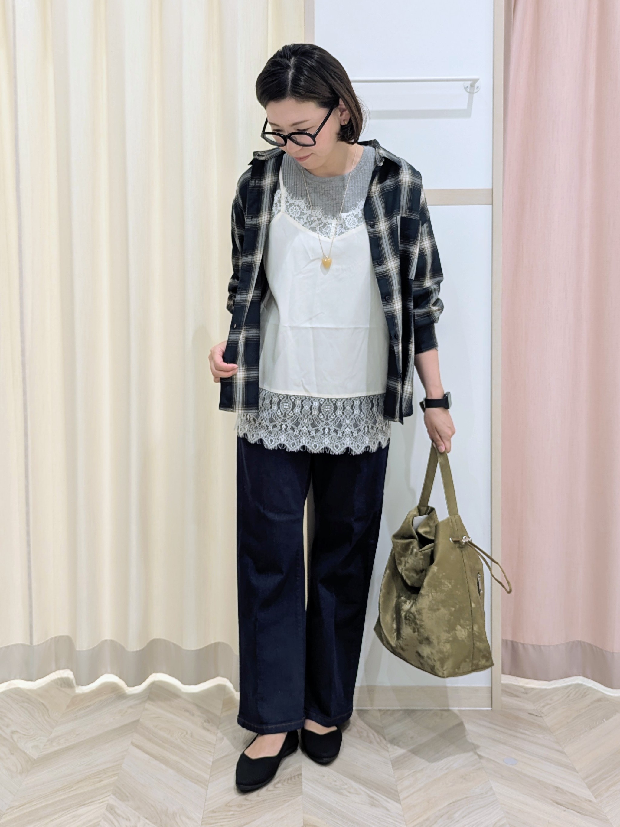 miyuさんの「SHOO･LA･RUE｜【洗濯後しわになりにくい/S-LL】選べる6パターン 羽織としても活躍する ベーシックシャツ」を使ったコーディネート