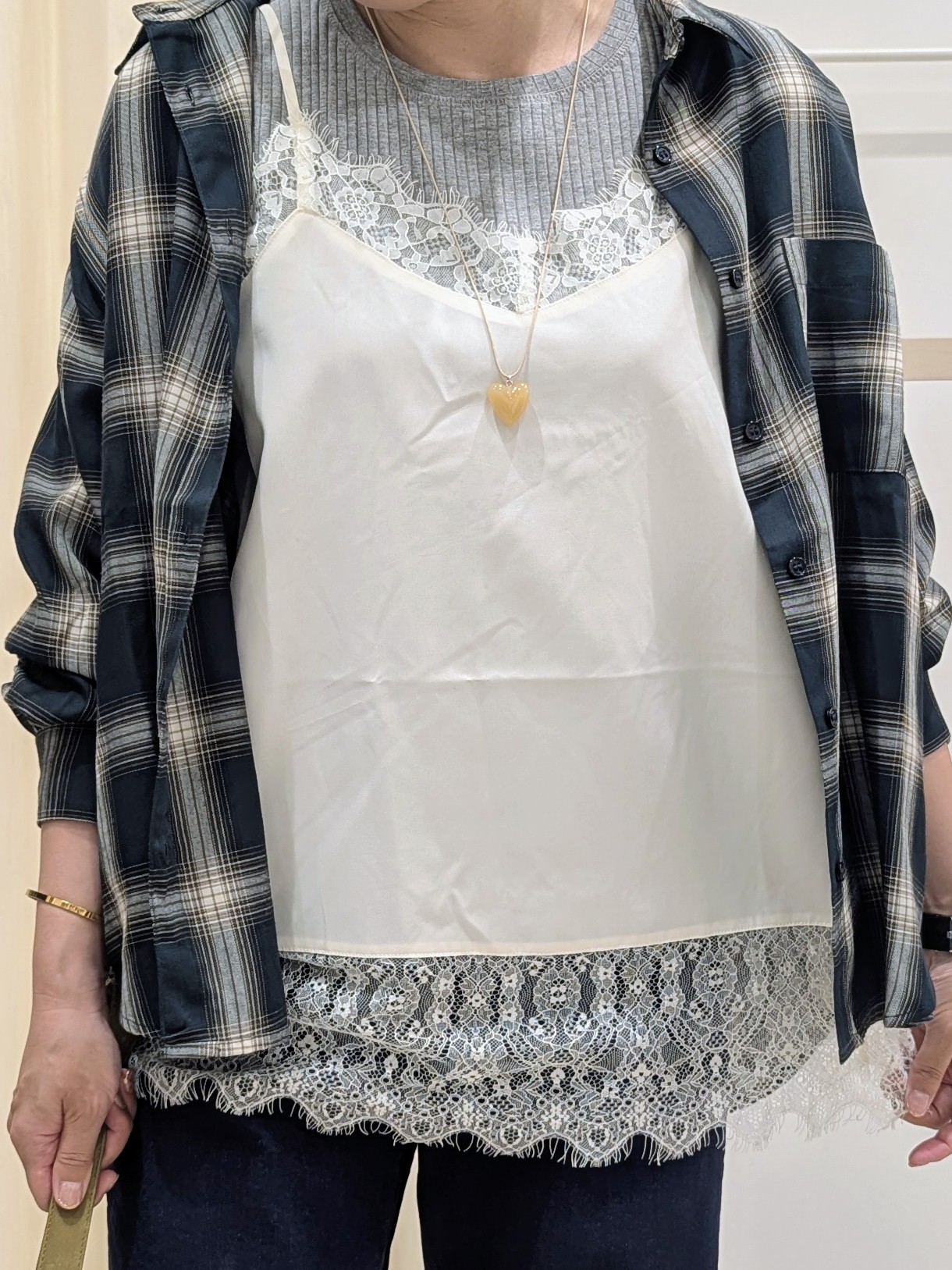 miyuさんの「SHOO･LA･RUE｜【洗濯後しわになりにくい/S-LL】選べる6パターン 羽織としても活躍する ベーシックシャツ」を使ったコーディネート