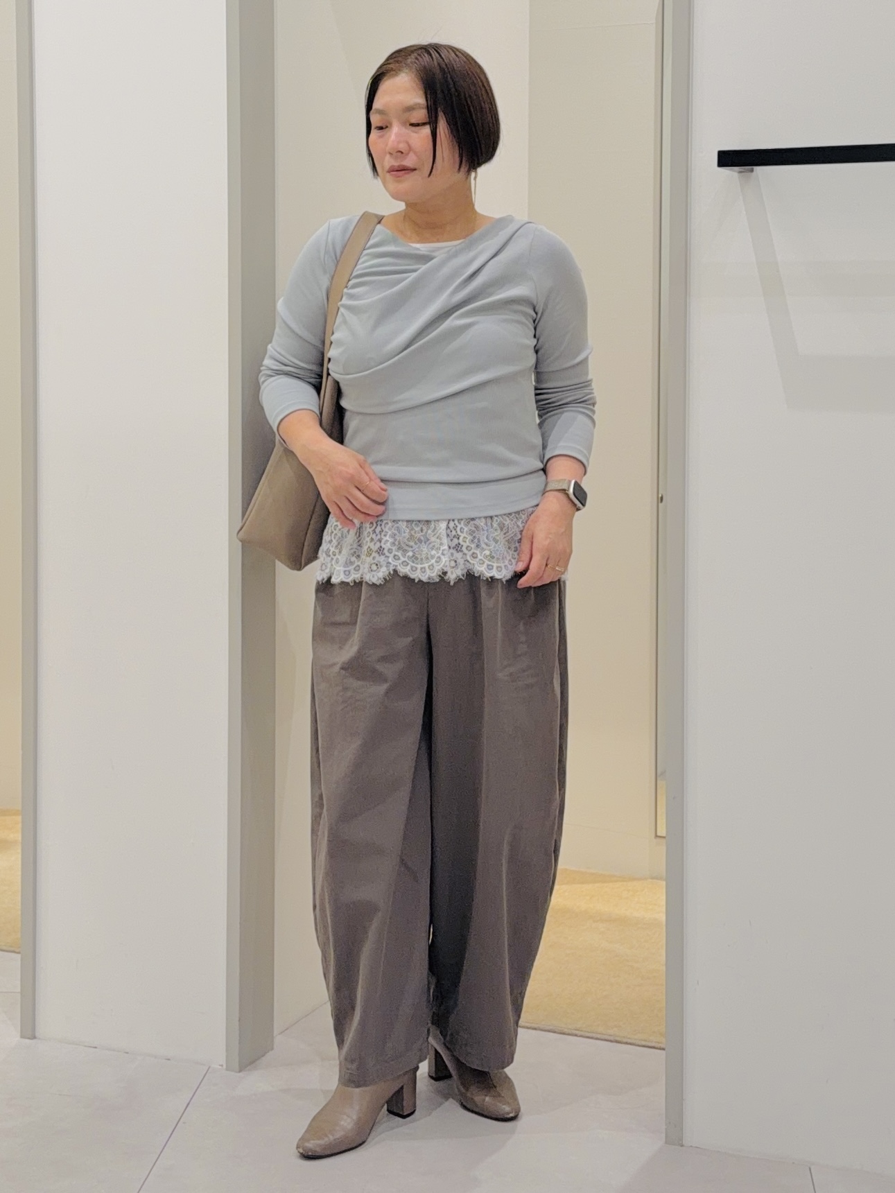 タナさんの「THE SHOP TK｜ドレープネック リブカットソー」を使ったコーディネート