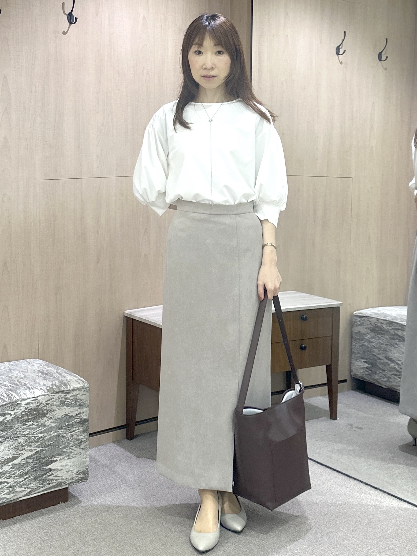 Miwaさんの「UNTITLED｜【楽にきれい見え/体型カバー】パフスリーブジャージトップス」を使ったコーディネート