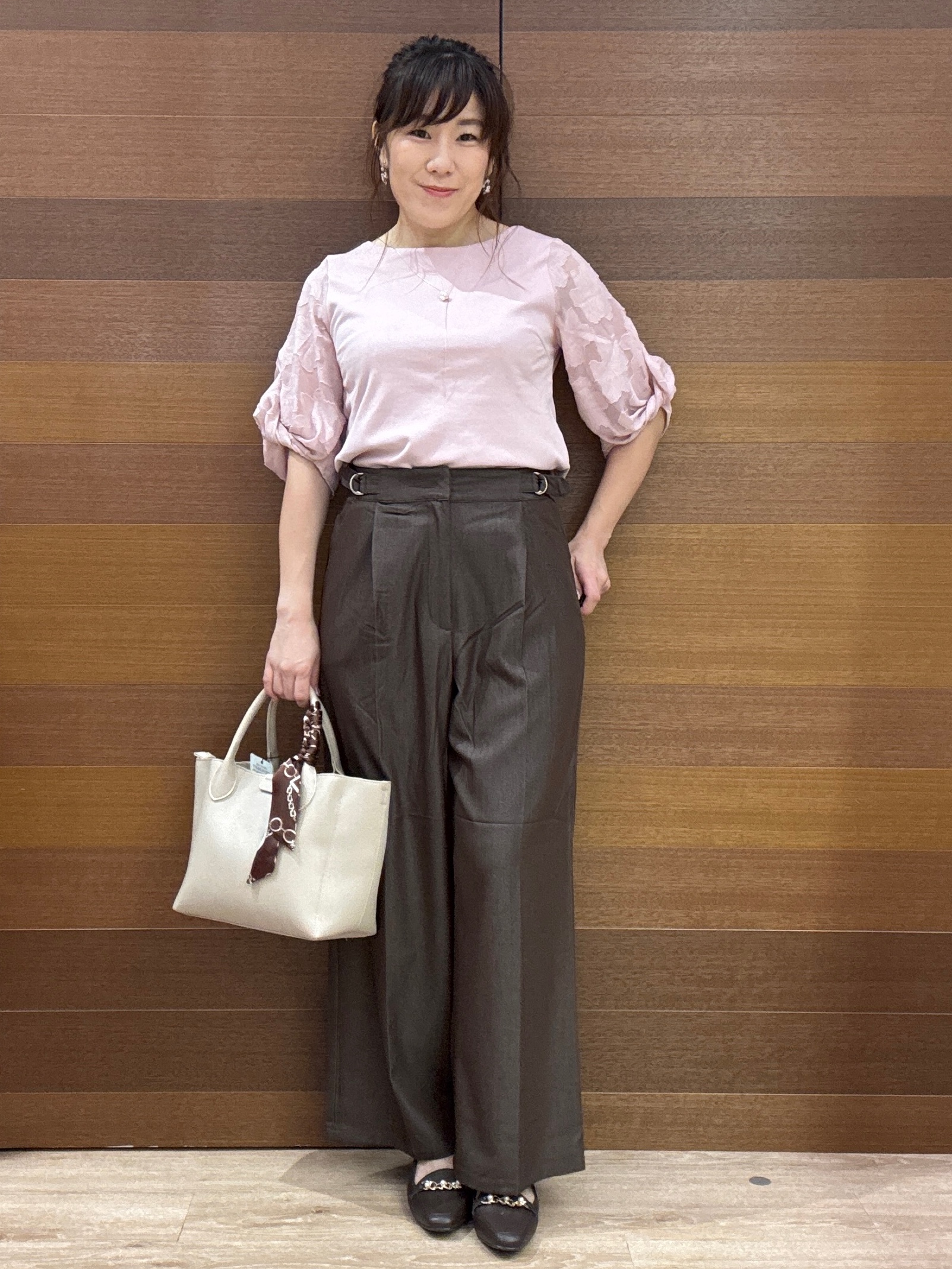 maichiさんの「OPAQUE.CLIP｜花柄ジャカード５分袖トップス《接触冷感／UVケア／洗濯機OK》」を使ったコーディネート