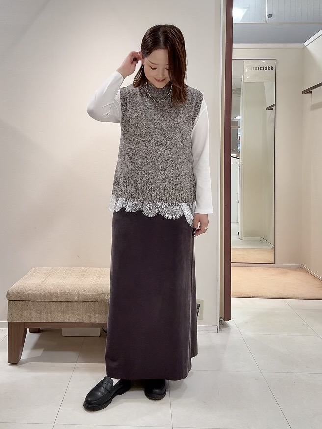 YUIさんの「UNTITLED｜【5色展開/手洗い可】ローシルクウールニットベスト」を使ったコーディネート