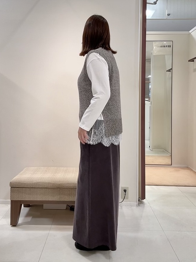 YUIさんの「UNTITLED｜【5色展開/手洗い可】ローシルクウールニットベスト」を使ったコーディネート