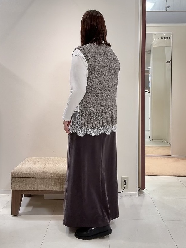 YUIさんの「UNTITLED｜【5色展開/手洗い可】ローシルクウールニットベスト」を使ったコーディネート
