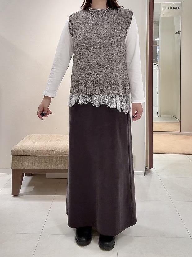 YUIさんの「UNTITLED｜【5色展開/手洗い可】ローシルクウールニットベスト」を使ったコーディネート