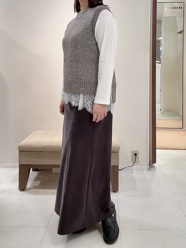 YUIさんの「UNTITLED｜【5色展開/手洗い可】ローシルクウールニットベスト」を使ったコーディネート