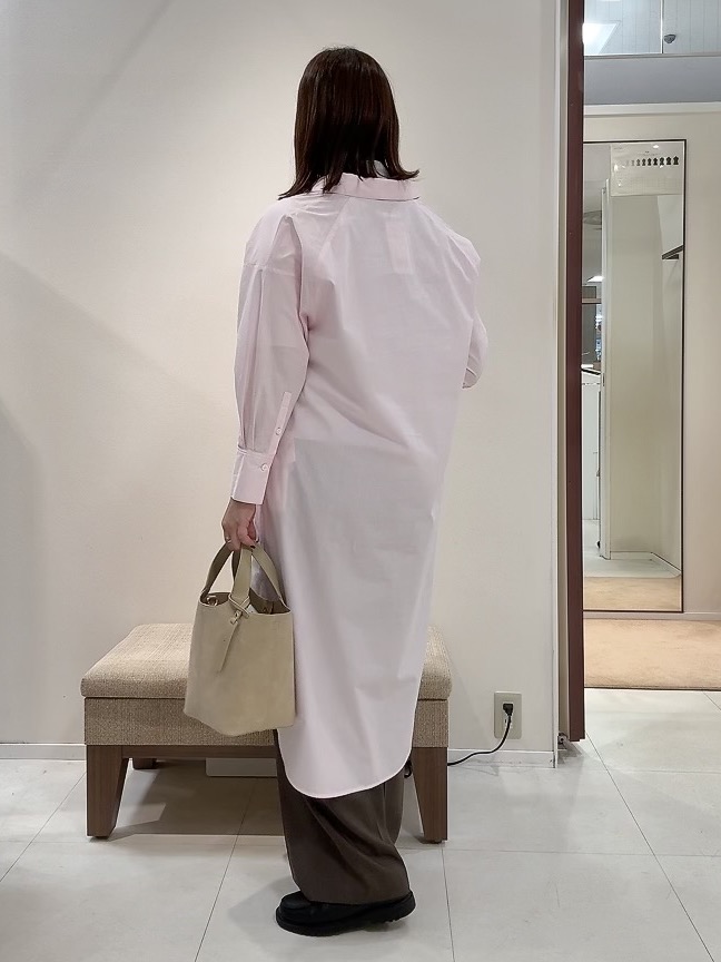 YUIさんの「UNTITLED｜ロングシャツワンピース」を使ったコーディネート