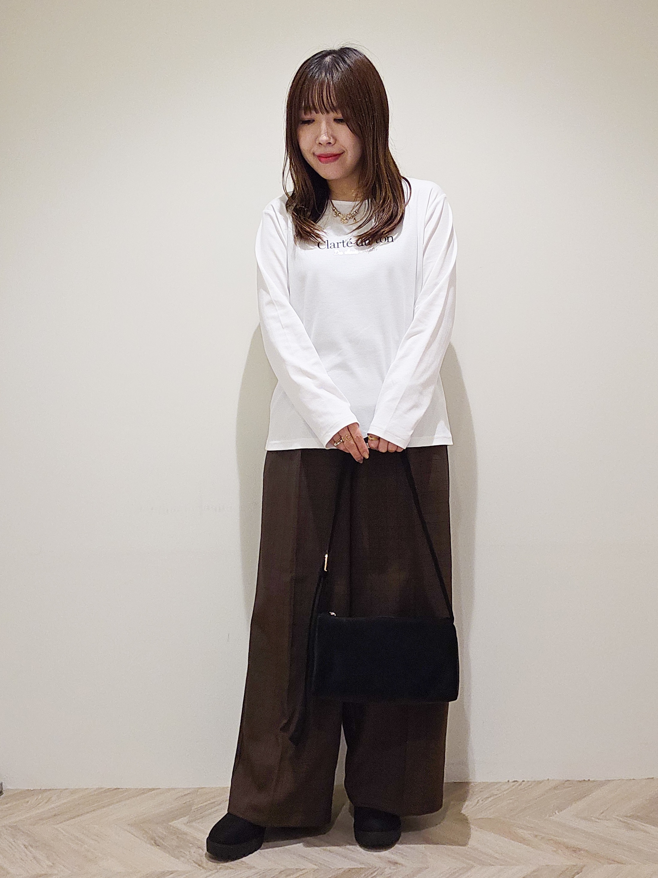 TSUCHIYAさんの「SHOO･LA･RUE｜【セットアップ可/洗濯機可】軽やかに羽織れる スポンディッシュ ニットカーディガン」を使ったコーディネート