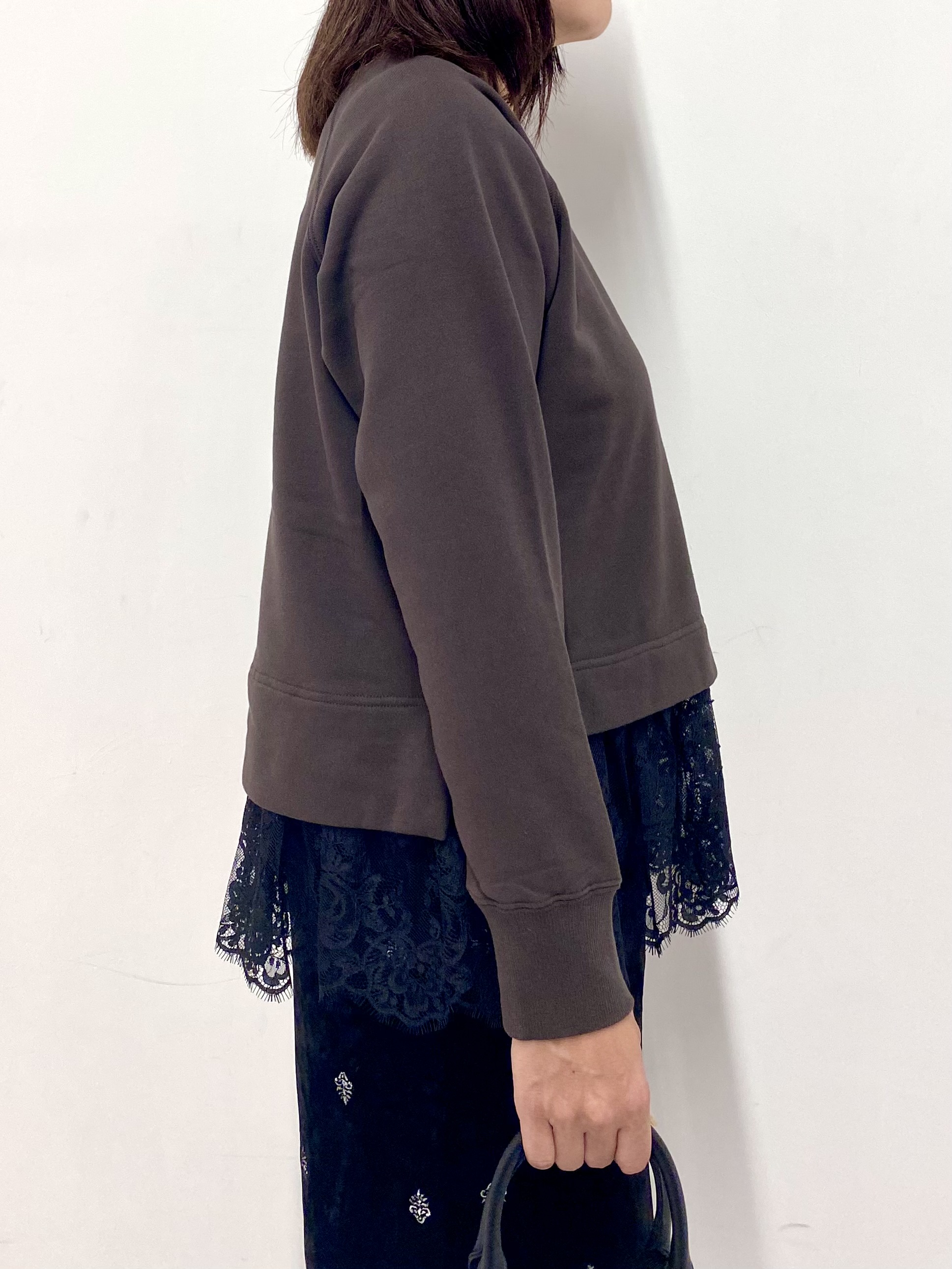 Sawaguchiさんの「DRESSTERIOR｜レースドッキング裏毛プルオーバー」を使ったコーディネート