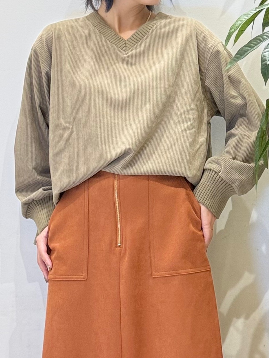 misakiさんの「SHOO･LA･RUE｜コーデの幅が広がる！コーデュロイ2WAYプルオーバー」を使ったコーディネート