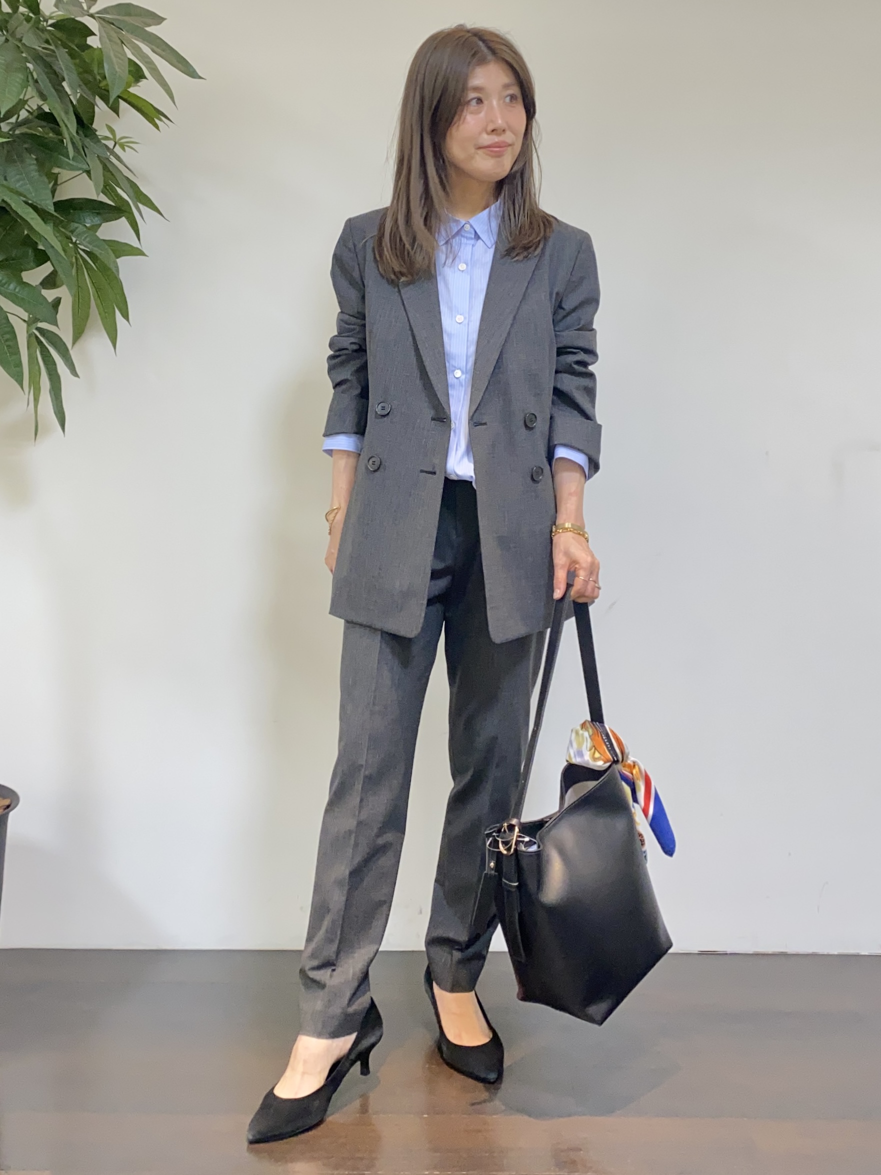 tomoさんの「UNTITLED｜【セットアップ可/秋羽織り/お仕事スーツ】ウールブレンドダブルジャケット」を使ったコーディネート