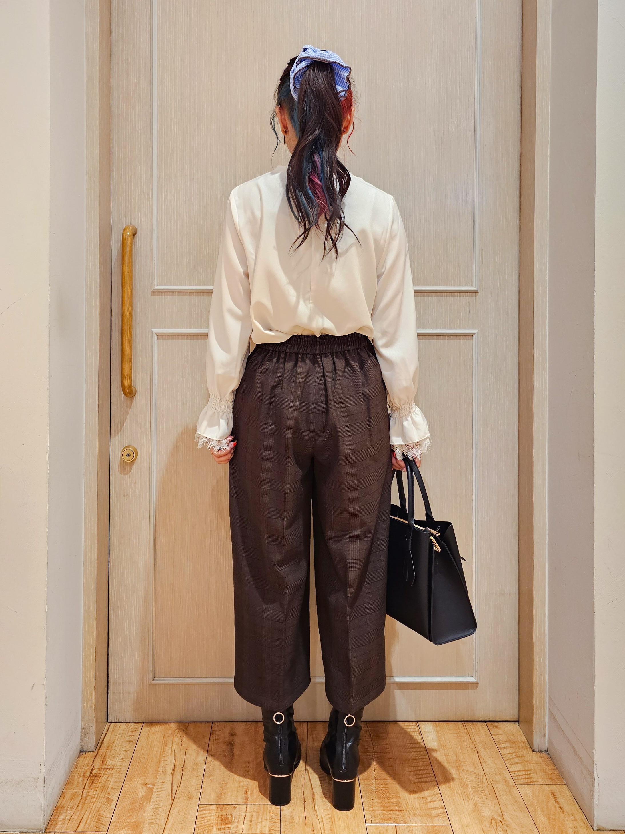 ゆゆさんの「SHOO･LA･RUE｜【S-LL/洗濯機可】お袖レースで華やぐ。フェミニンブラウス」を使ったコーディネート