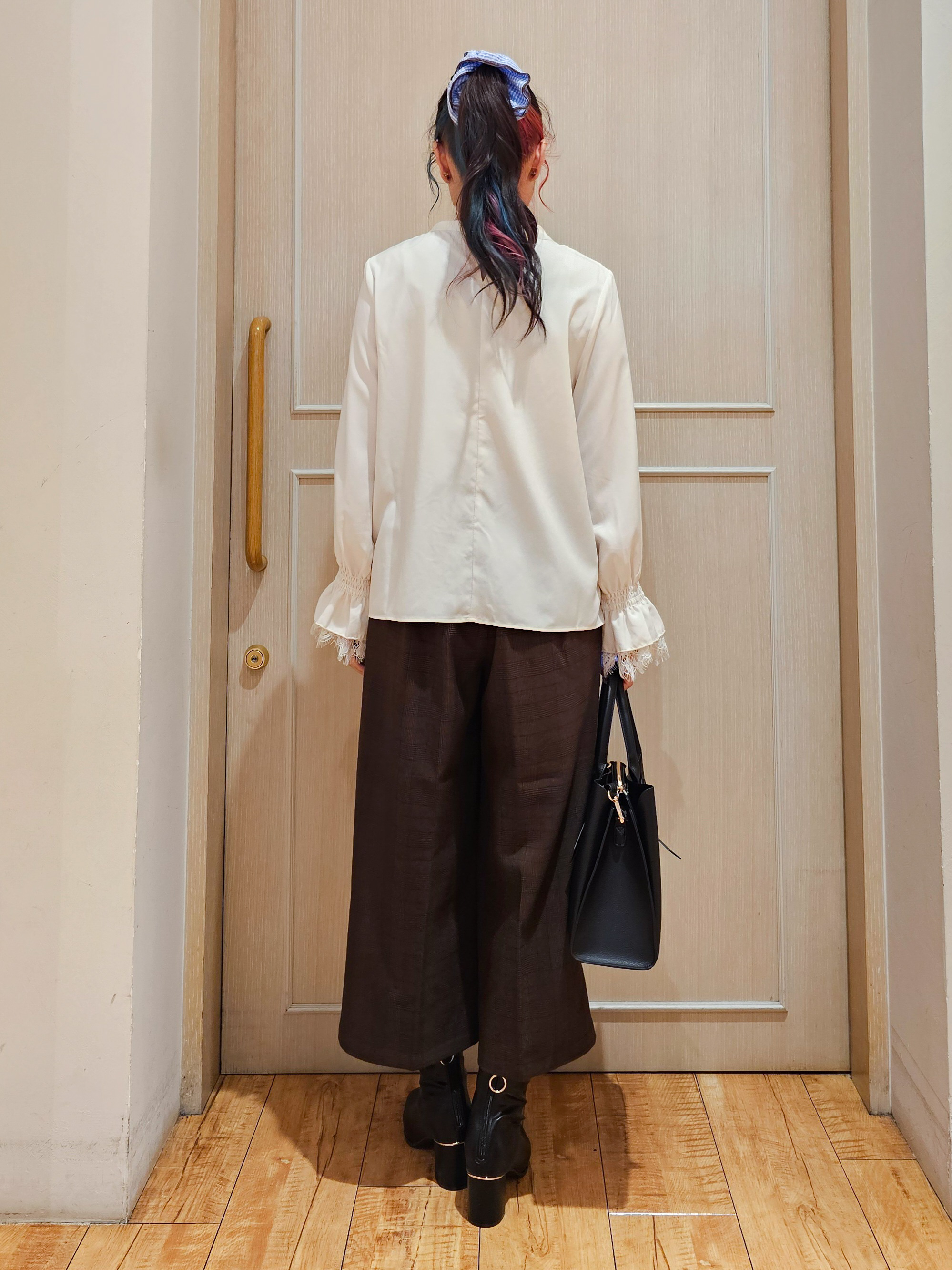 ゆゆさんの「SHOO･LA･RUE｜【S-LL/洗濯機可】お袖レースで華やぐ。フェミニンブラウス」を使ったコーディネート
