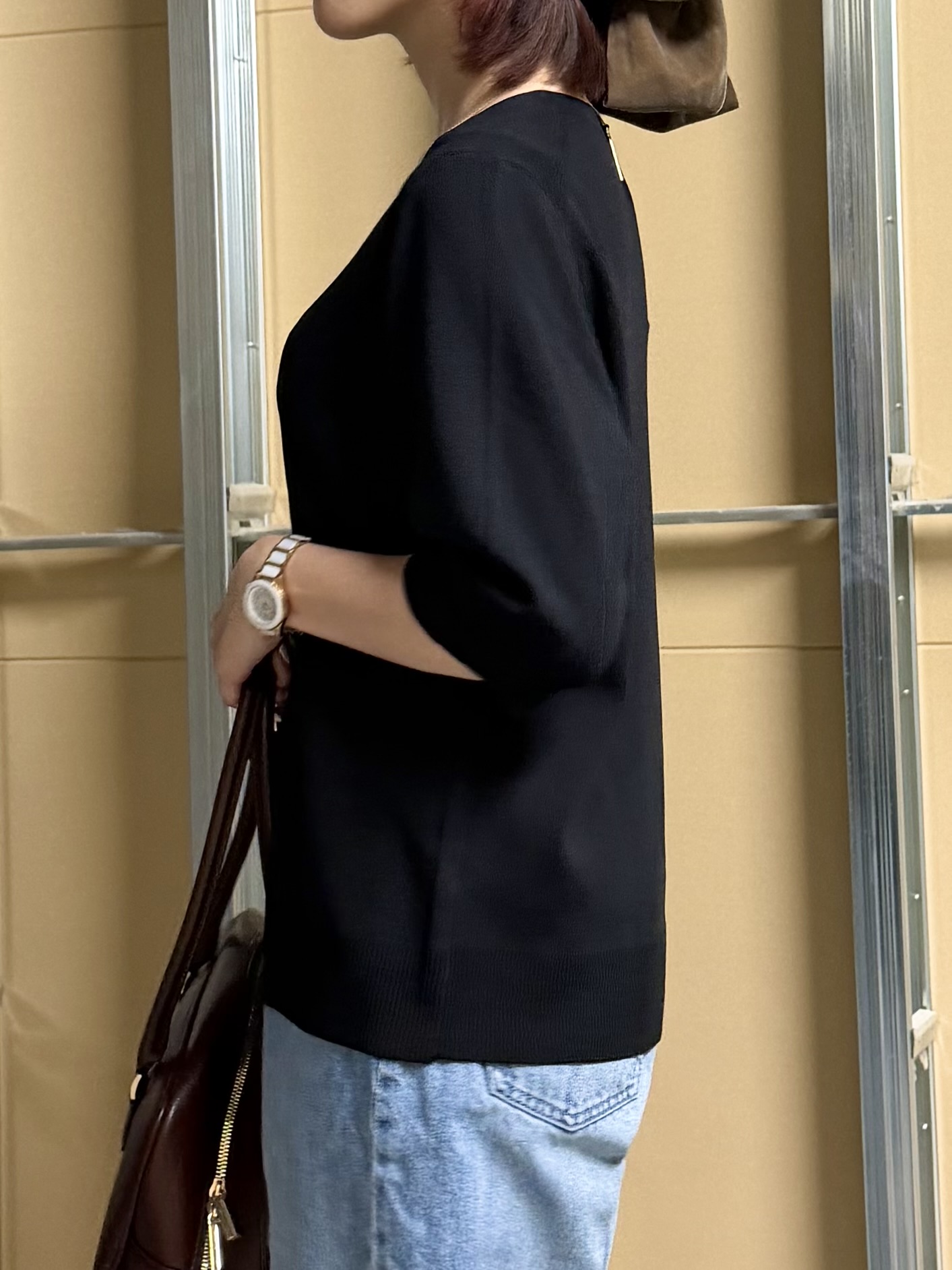 sahoさんの「THE SHOP TK｜【毛玉になりにくい/UV/秋カラー】すっきりVネック 6分袖ニット」を使ったコーディネート