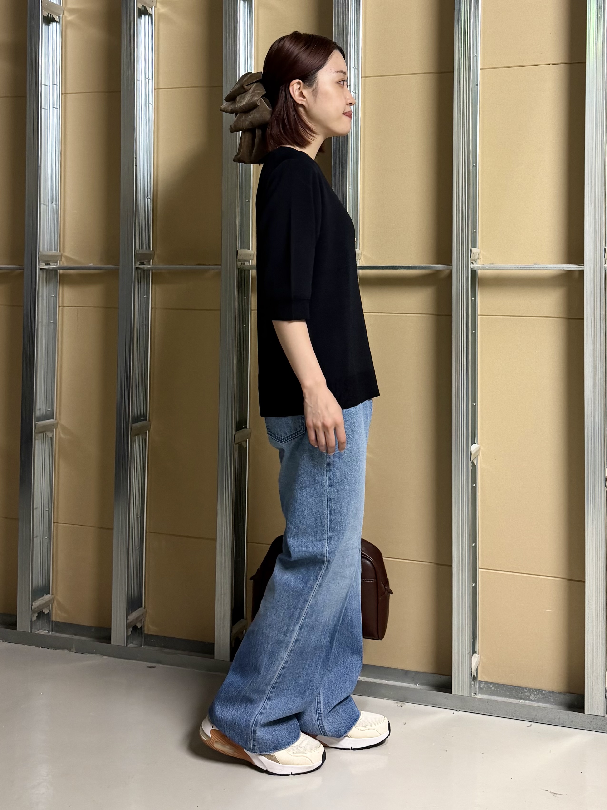 sahoさんの「THE SHOP TK｜【毛玉になりにくい/UV/秋カラー】すっきりVネック 6分袖ニット」を使ったコーディネート