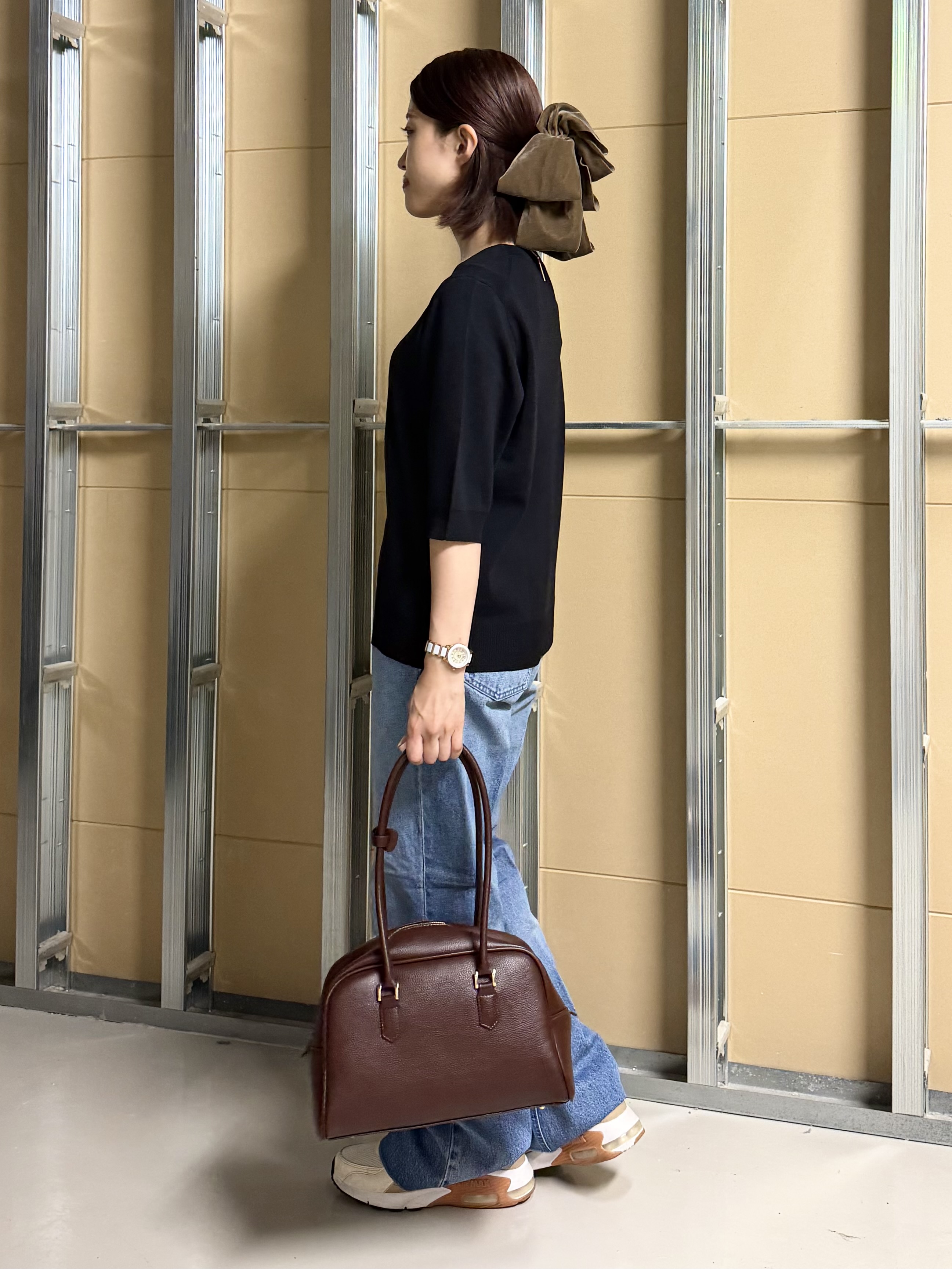sahoさんの「THE SHOP TK｜【毛玉になりにくい/UV/秋カラー】すっきりVネック 6分袖ニット」を使ったコーディネート