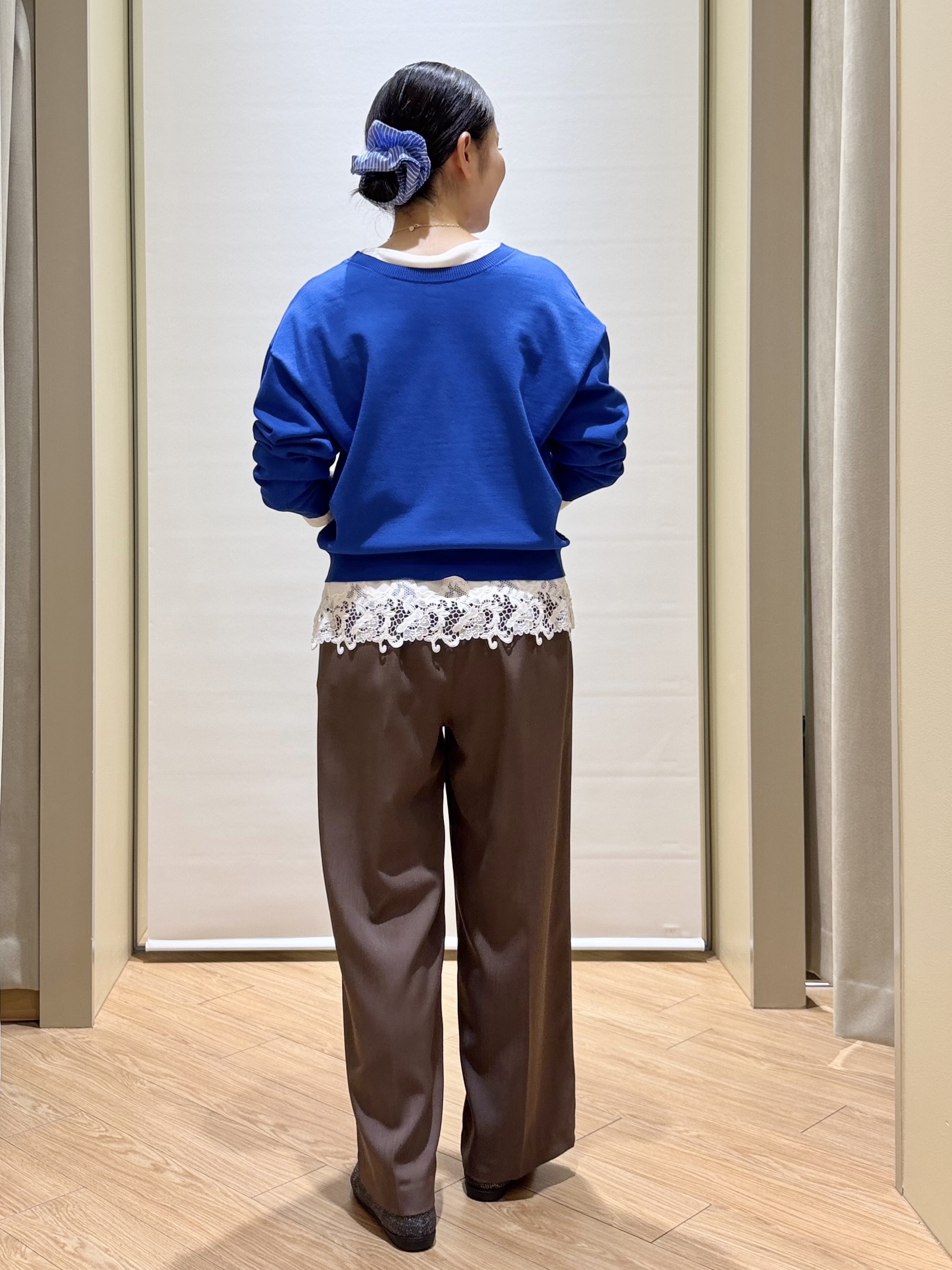 あんりさんの「grove｜【前後2WAY】さりげなく、上品にきらめく ニットカーディガン」を使ったコーディネート