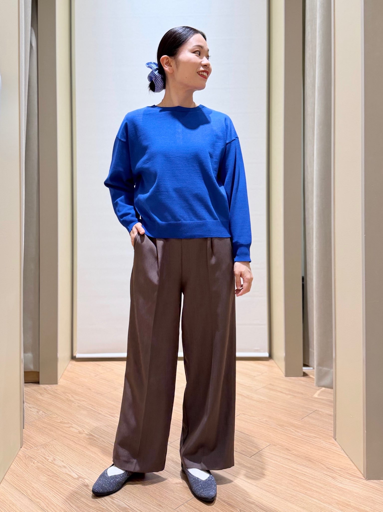 あんりさんの「grove｜【前後2WAY】さりげなく、上品にきらめく ニットカーディガン」を使ったコーディネート