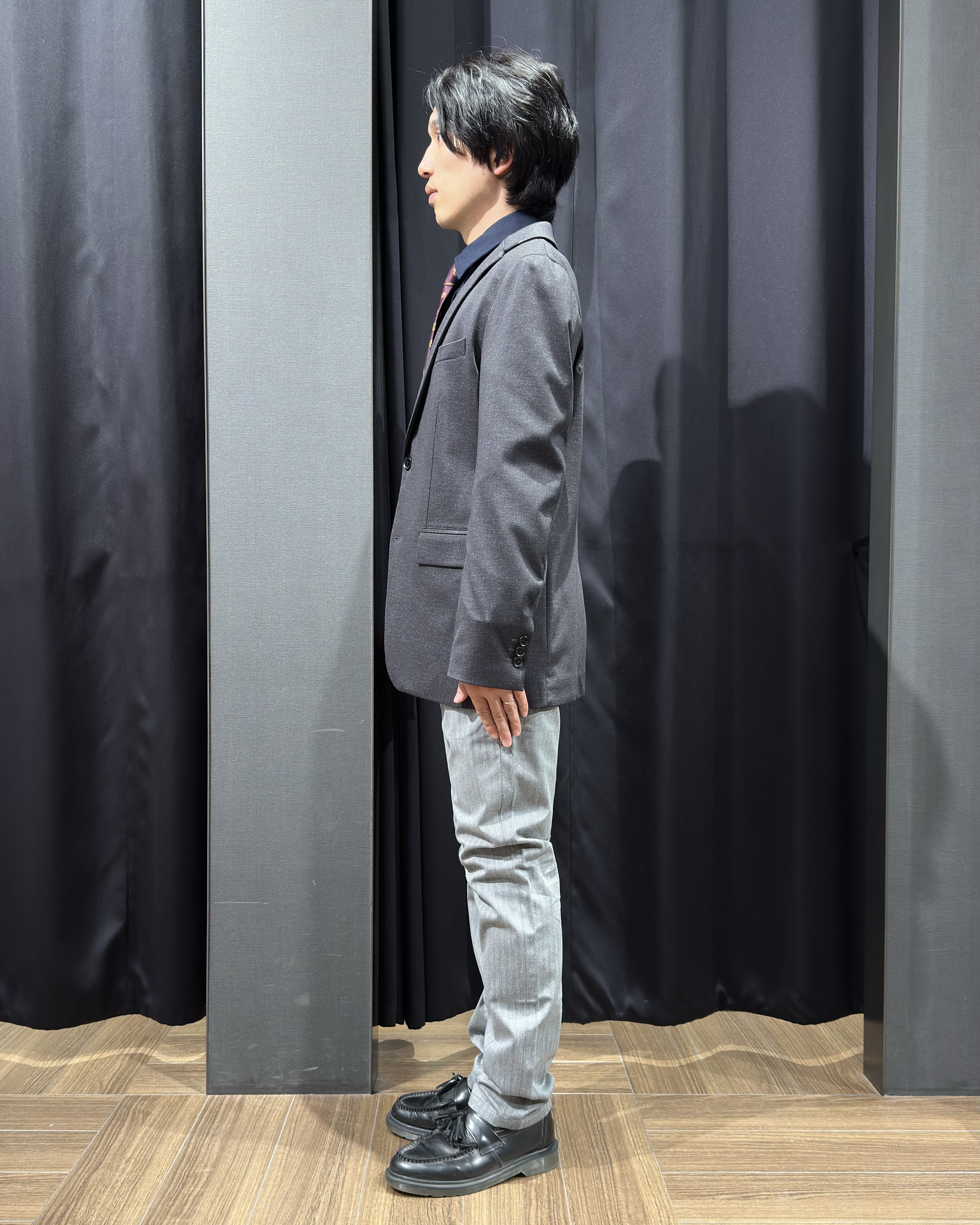 tomoyaさんの「THE SHOP TK｜【洗濯機OK／セットアップ可】TRジャージー ストレッチジャケット」を使ったコーディネート