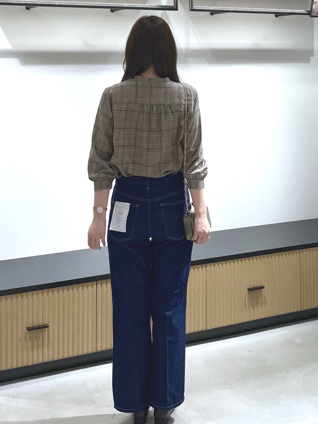 keito.iさんの「OPAQUE.CLIP｜【森絵梨佳さん着用】チェック柄フリルブラウス《洗濯機OK》」を使ったコーディネート