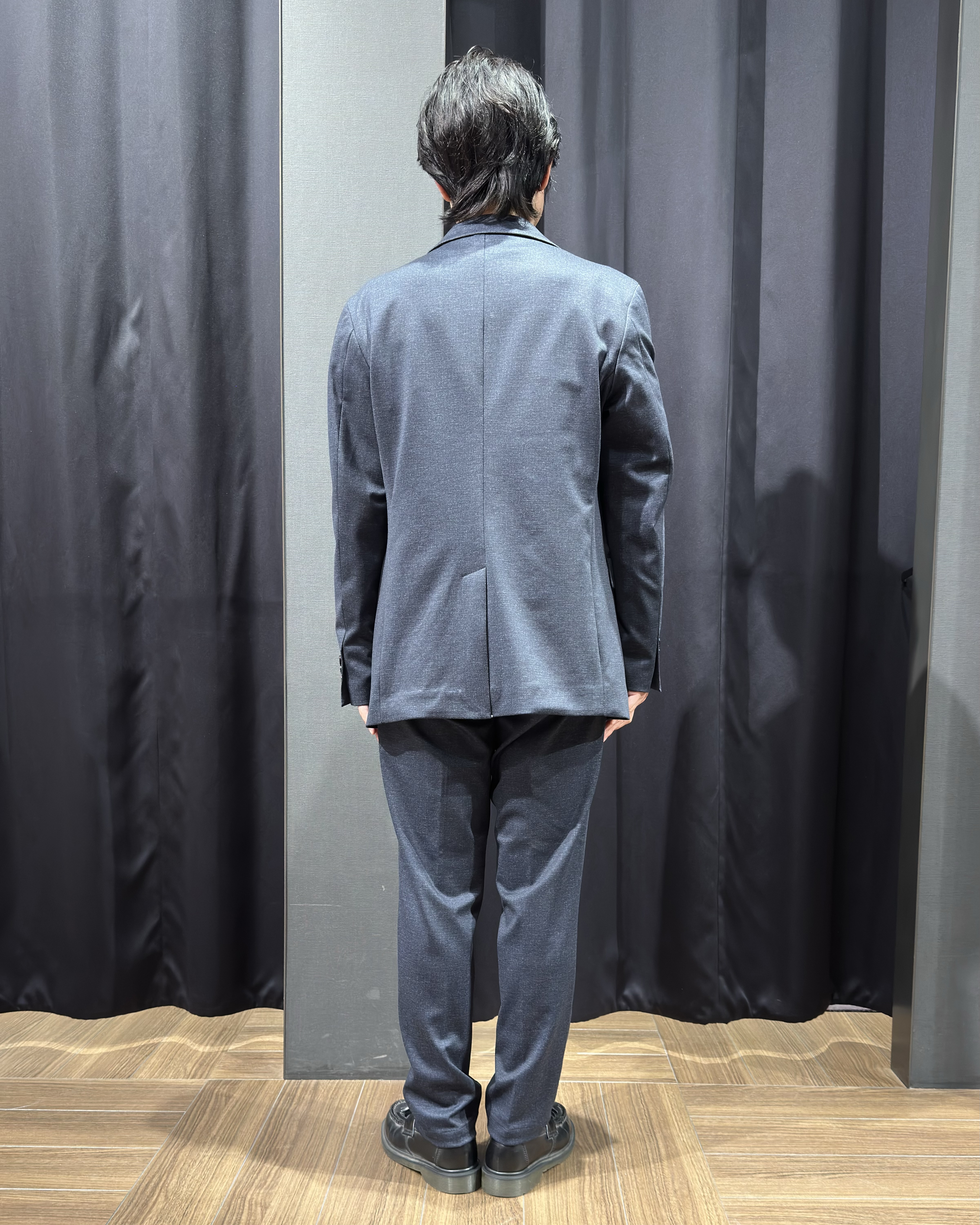 tomoyaさんの「THE SHOP TK｜【洗濯機OK／セットアップ可】TRジャージー ストレッチジャケット」を使ったコーディネート