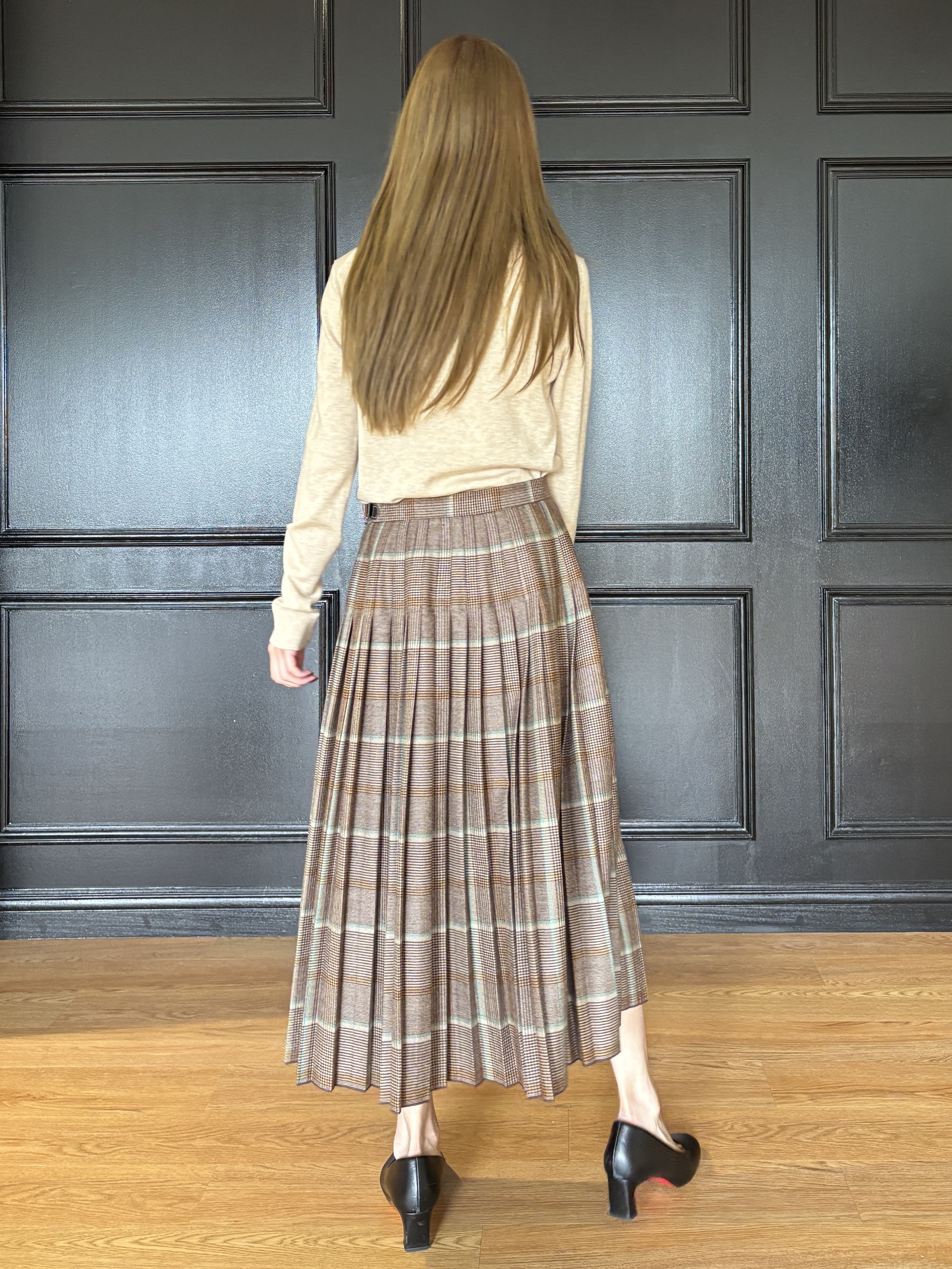 清水夏姫さんの「DRESSTERIOR｜チェックベルテッドプリーツスカート」を使ったコーディネート