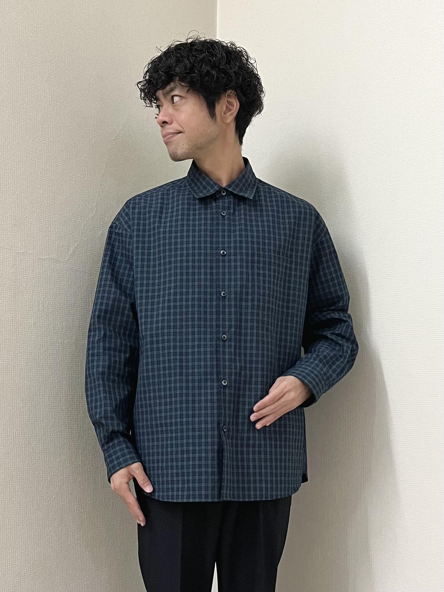 URAさんの「TAKEO KIKUCHI｜【日本製/Sサイズ～】リラックスフィットシャツ」を使ったコーディネート