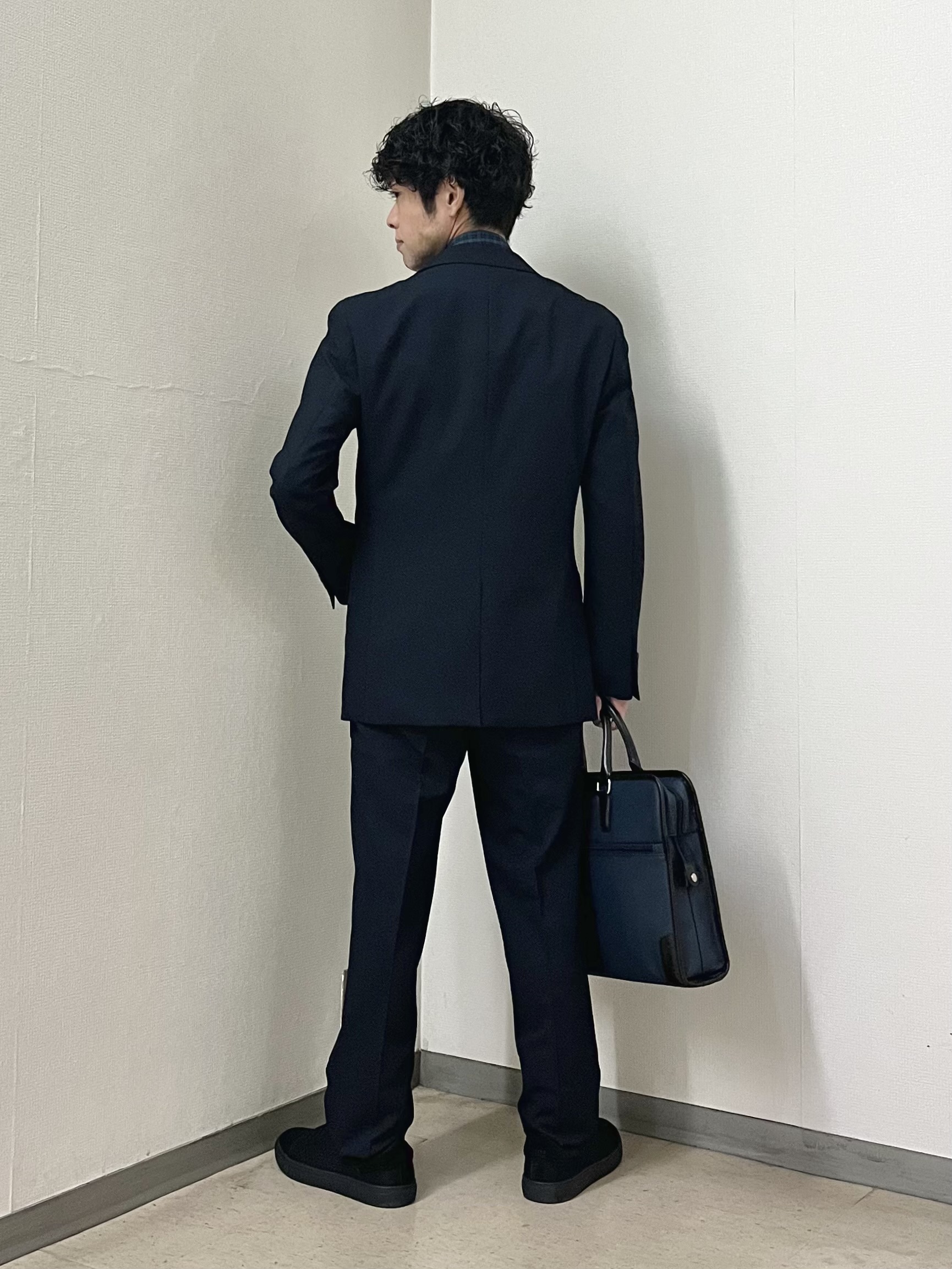 URAさんの「TAKEO KIKUCHI｜ウールライクキャットフット ジャケット」を使ったコーディネート