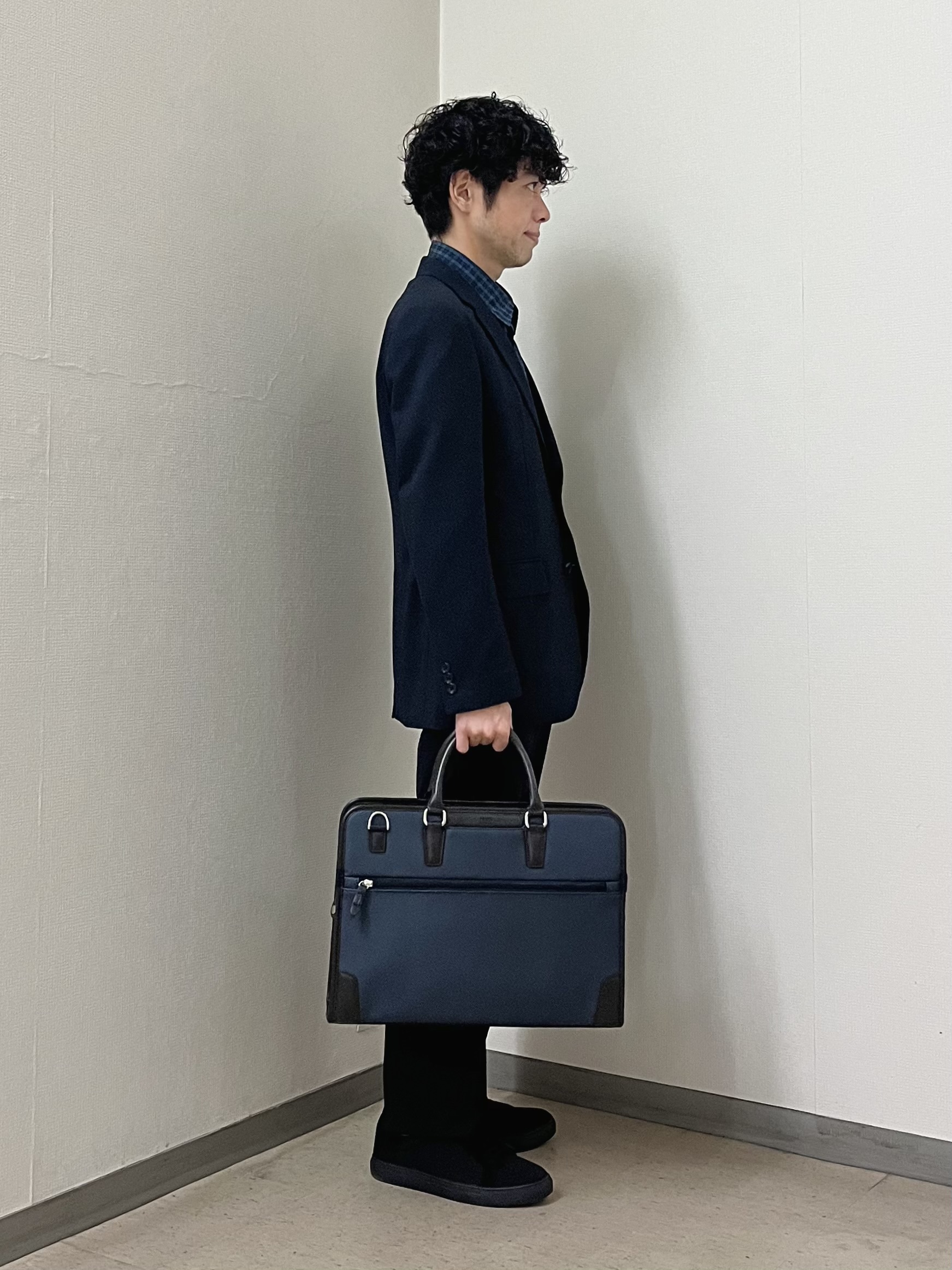 URAさんの「TAKEO KIKUCHI｜ウールライクキャットフット ジャケット」を使ったコーディネート