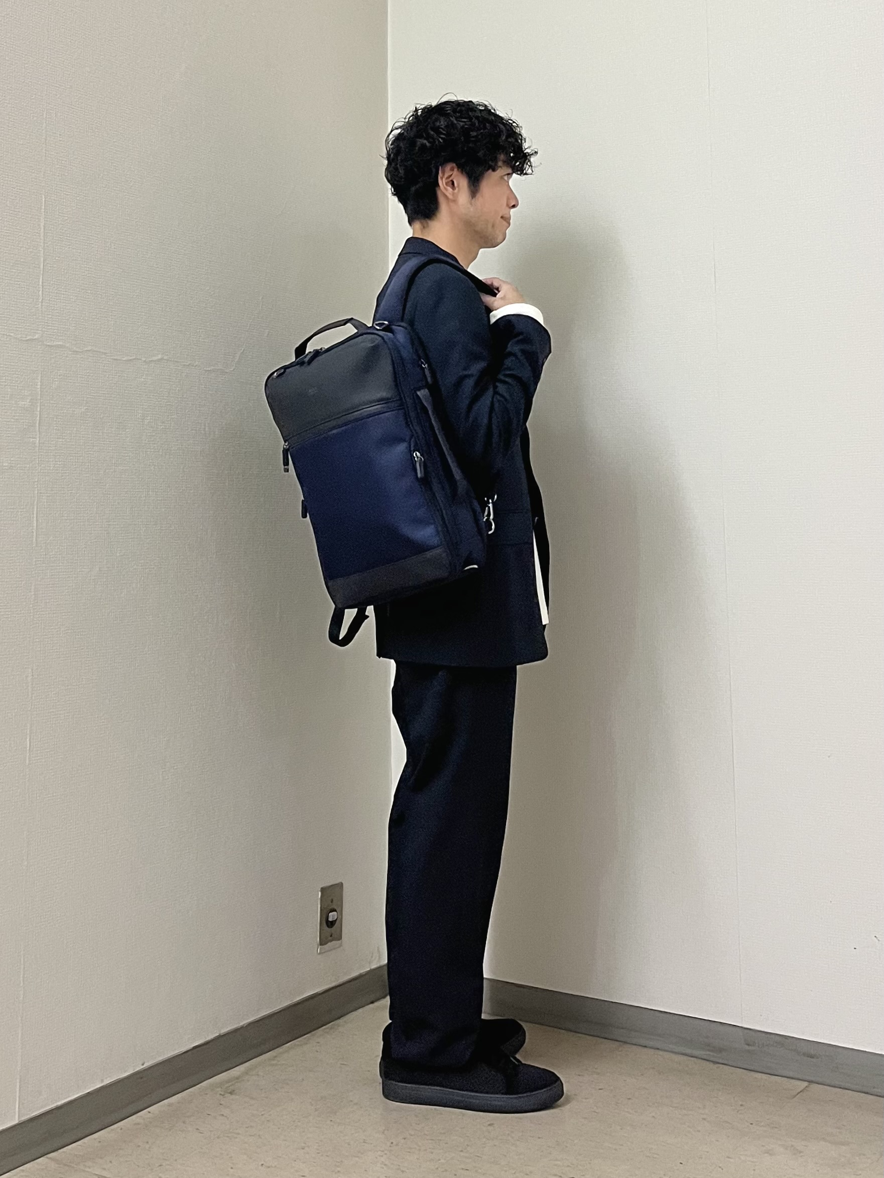 URAさんの「TAKEO KIKUCHI｜ウールライクキャットフット ジャケット」を使ったコーディネート