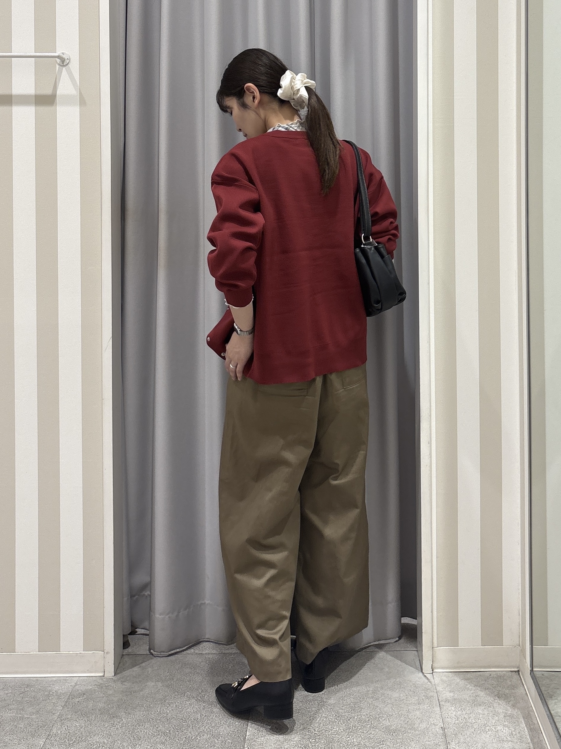 Rikaさんの「SHOO･LA･RUE｜【セットアップ可/洗濯機可】軽やかに羽織れる スポンディッシュ ニットカーディガン」を使ったコーディネート