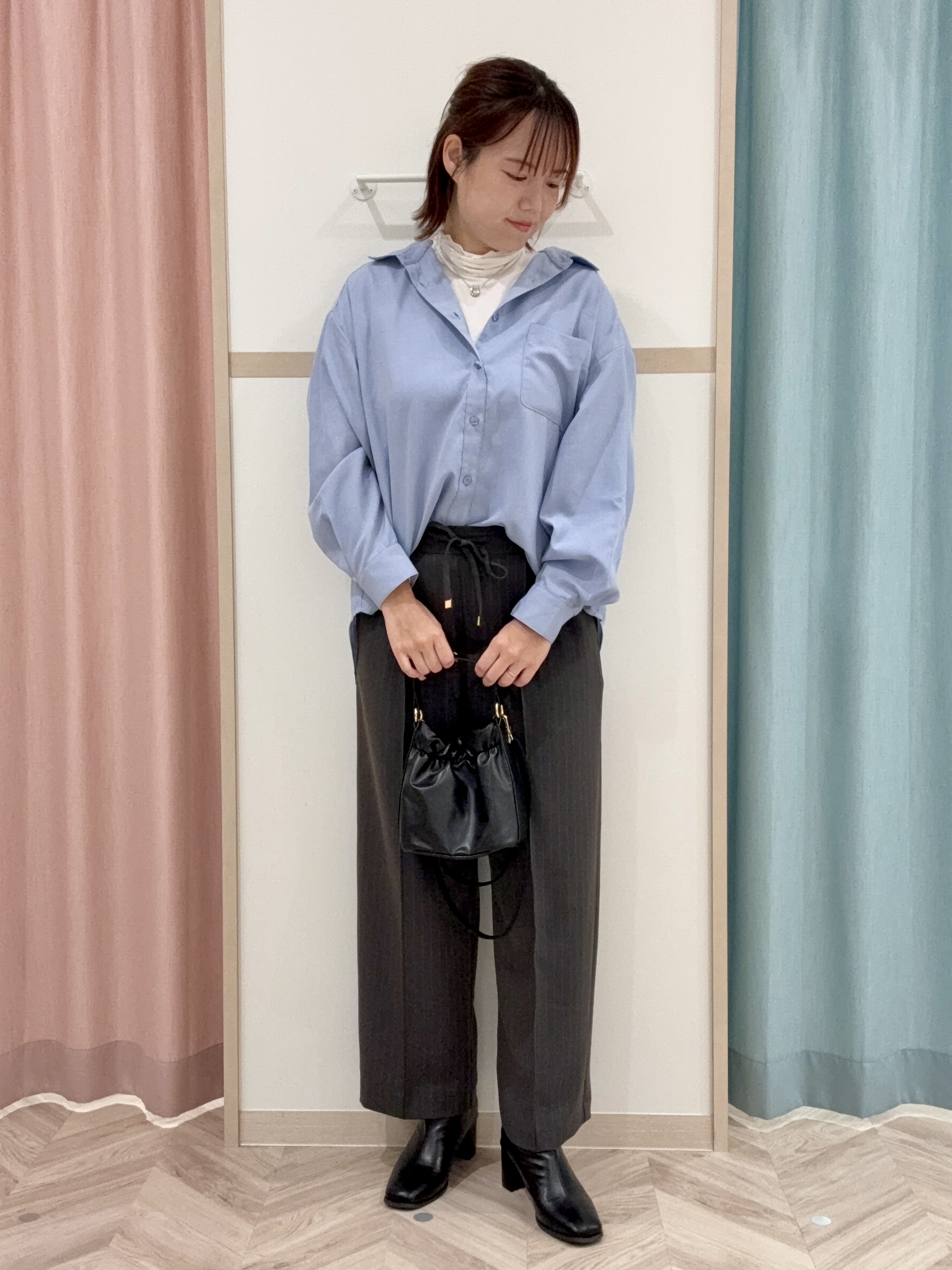 kさんの「SHOO･LA･RUE｜【洗濯後しわになりにくい/S-LL】気分で選ぶ 大人のデイリー使いに ベーシックシャツ」を使ったコーディネート