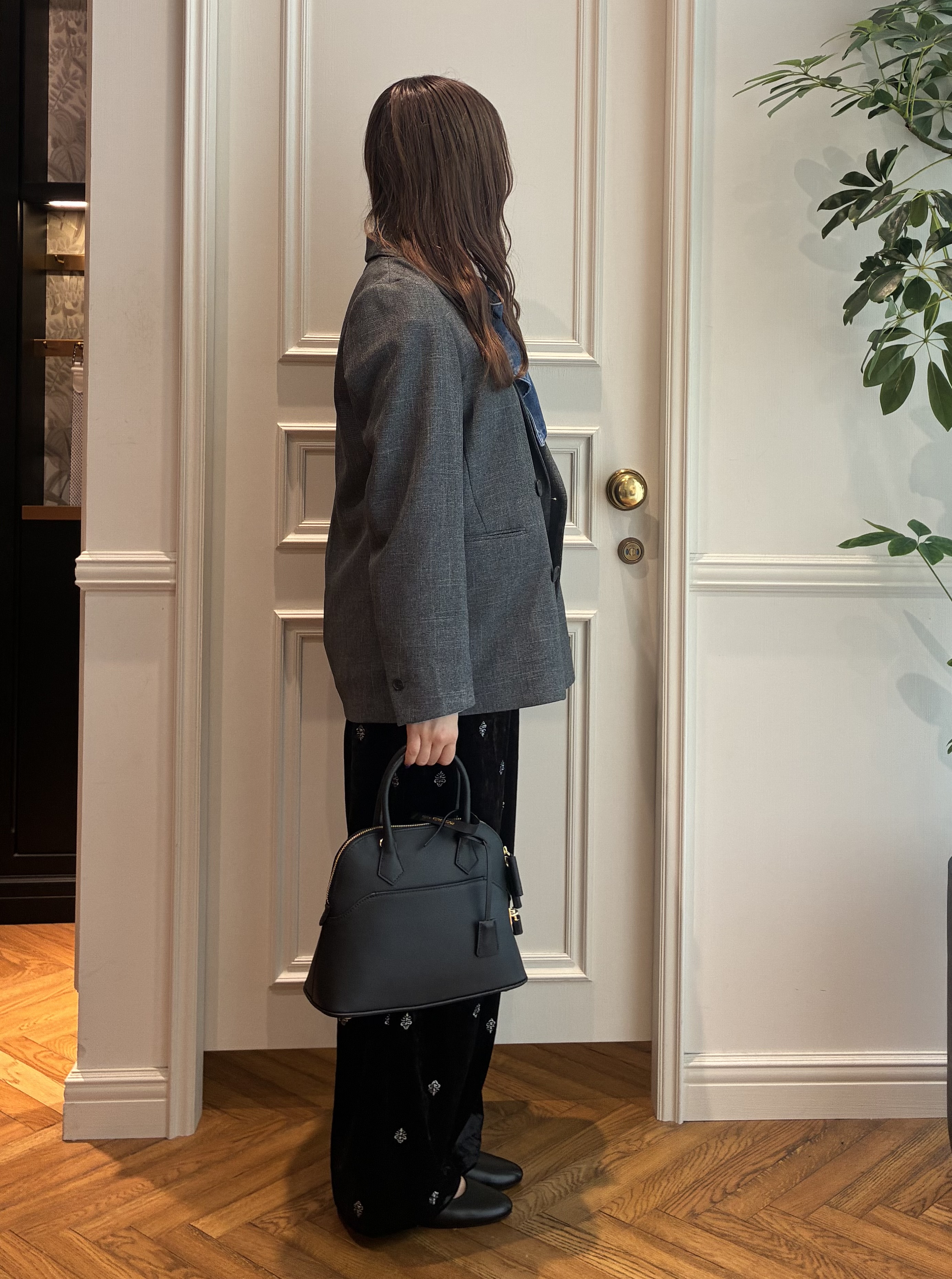 松下文迦さんの「DRESSTERIOR｜シャークスキン ラフジャケット」を使ったコーディネート