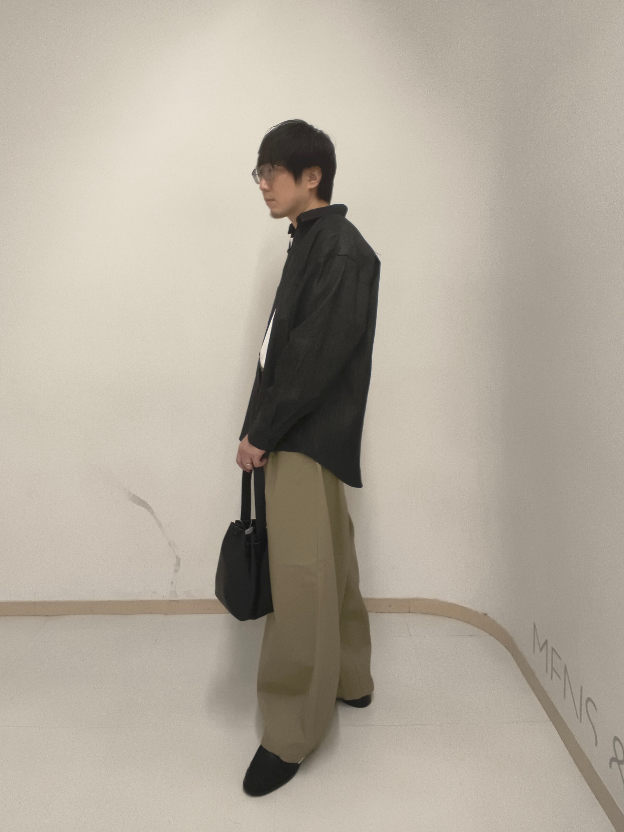 サクライさんの「tk.TAKEO KIKUCHI｜【色褪せしにくいデニム】Comfy Fadeless Denim Seriesデニムシャツ」を使ったコーディネート